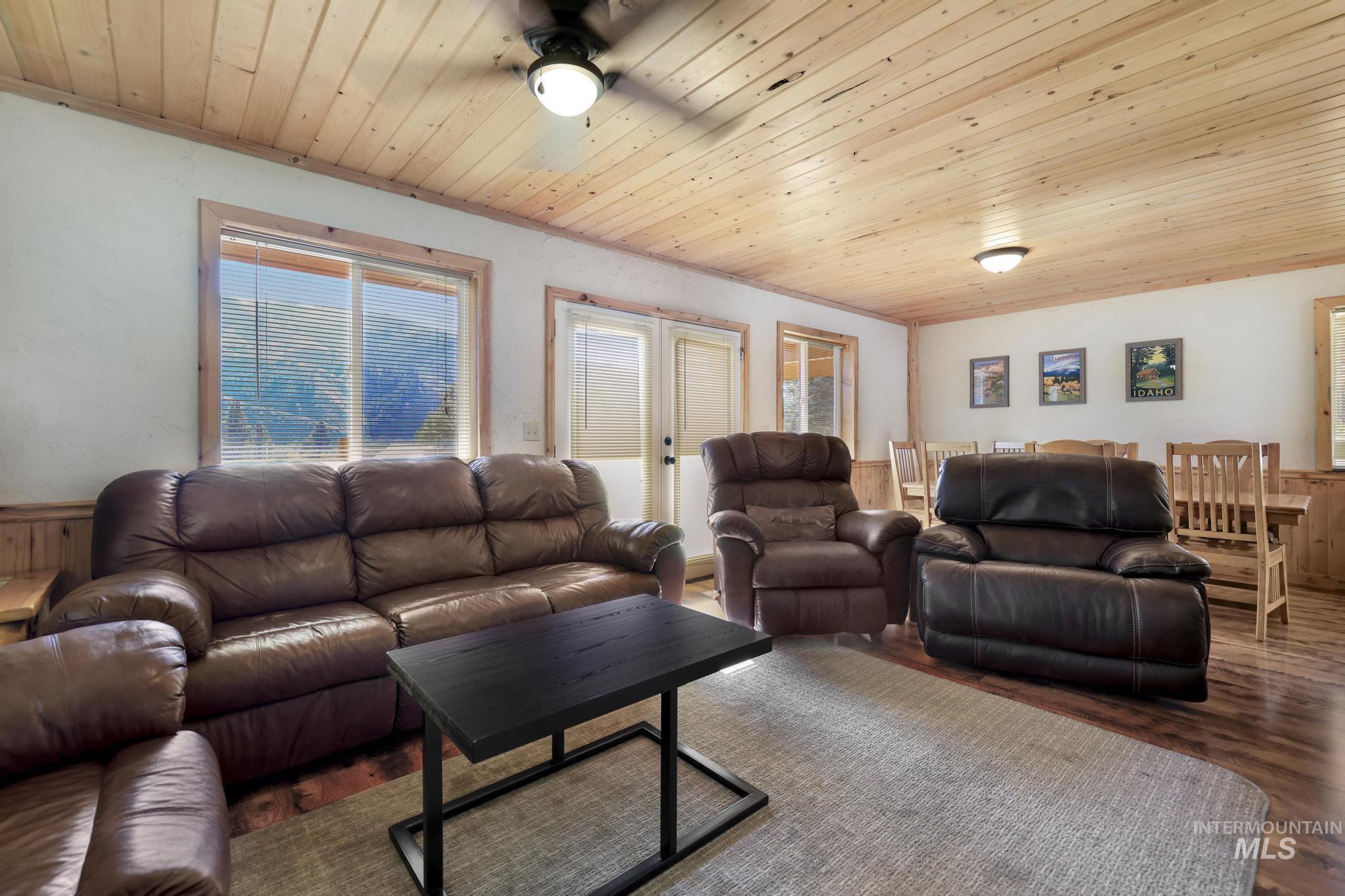 503 N Alpine Cir. Property Photo 25