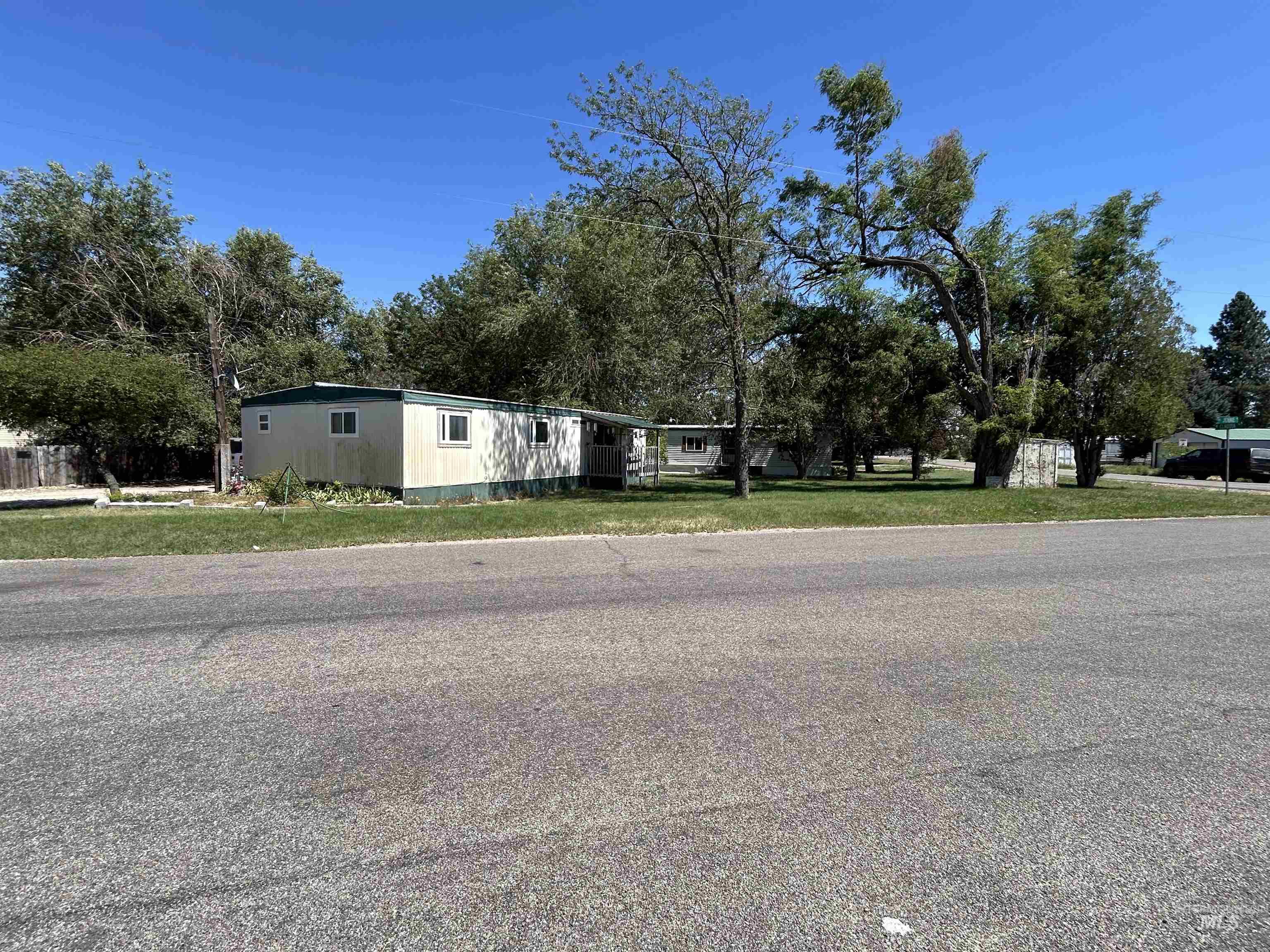 7700 N Jennie Ln & 10426 W Claudia Rd Property Photo 2