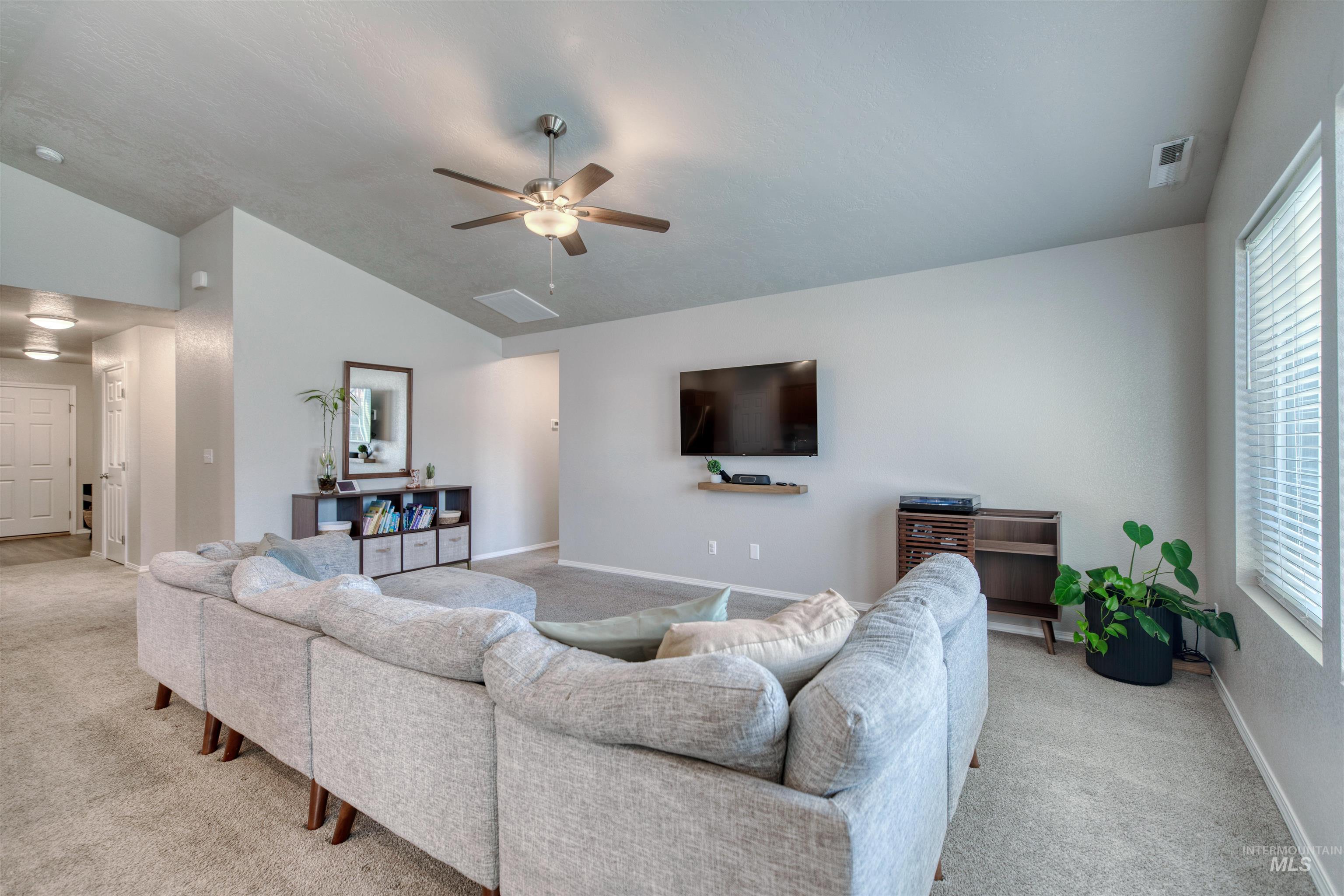 4609 E Middle Fork Way Property Photo 11