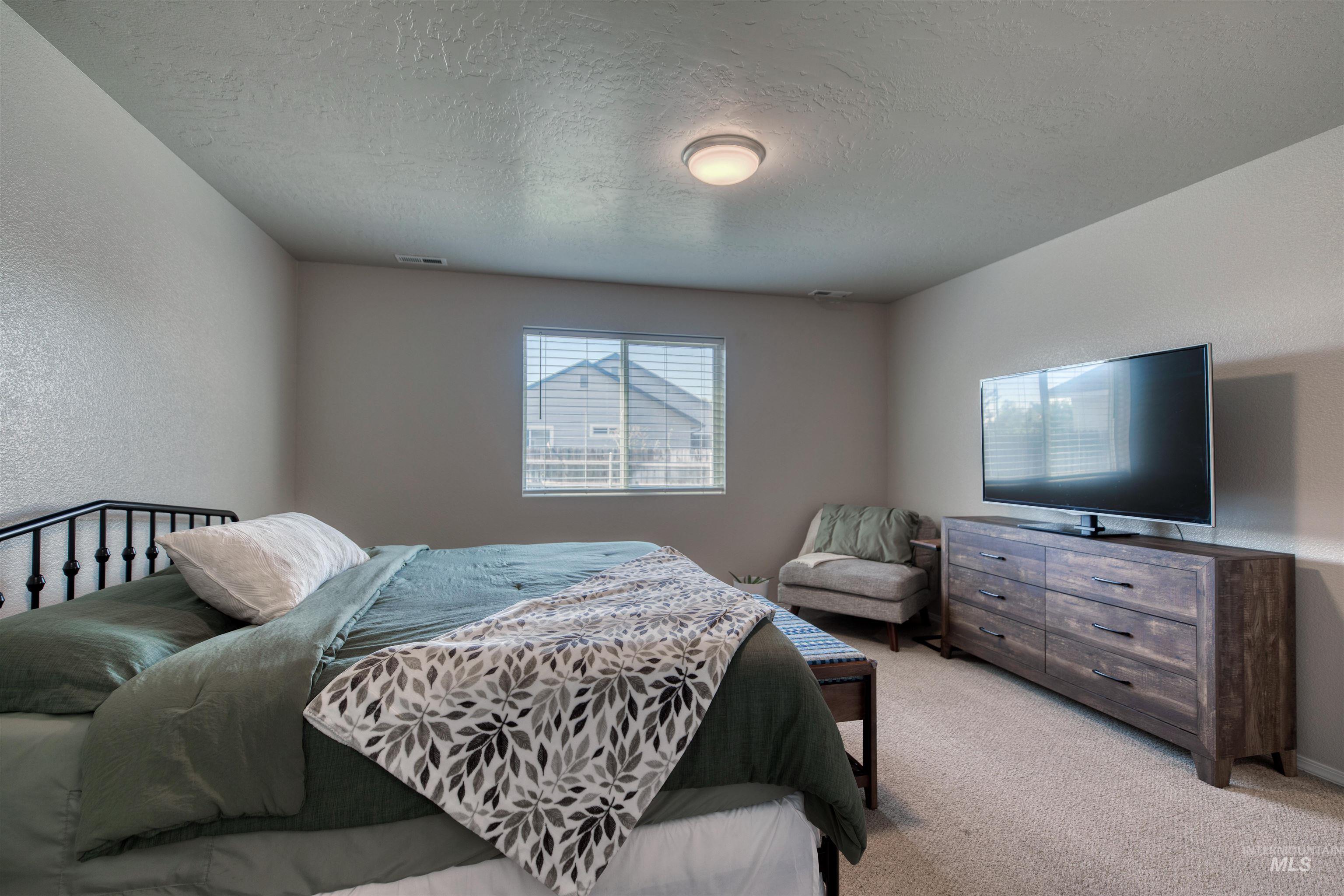4609 E Middle Fork Way Property Photo 16