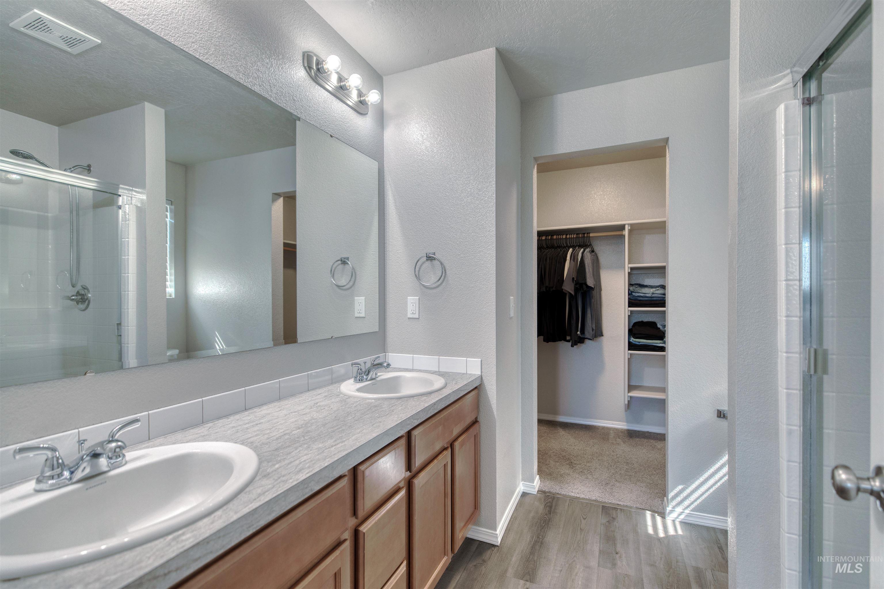 4609 E Middle Fork Way Property Photo 17