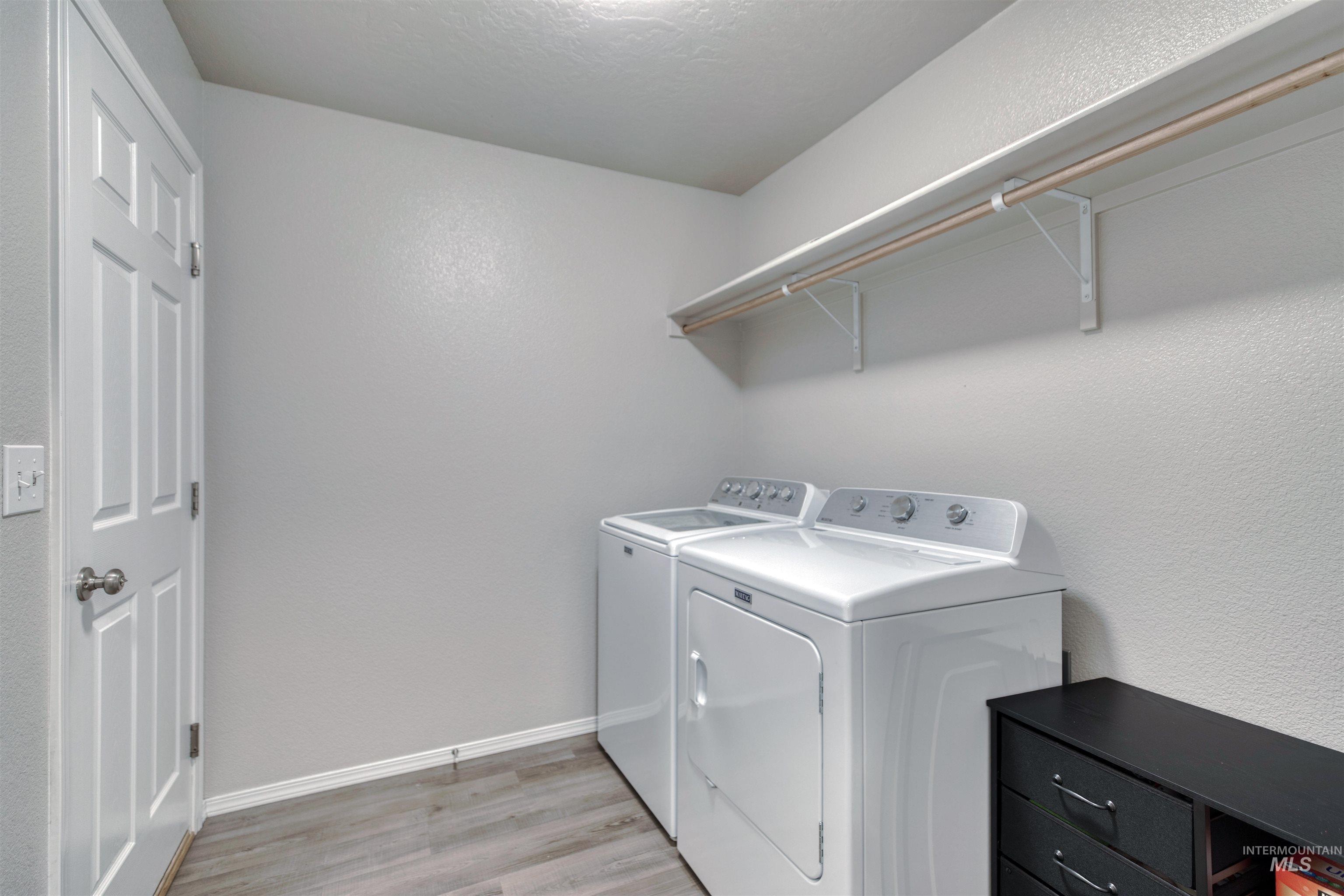 4609 E Middle Fork Way Property Photo 24