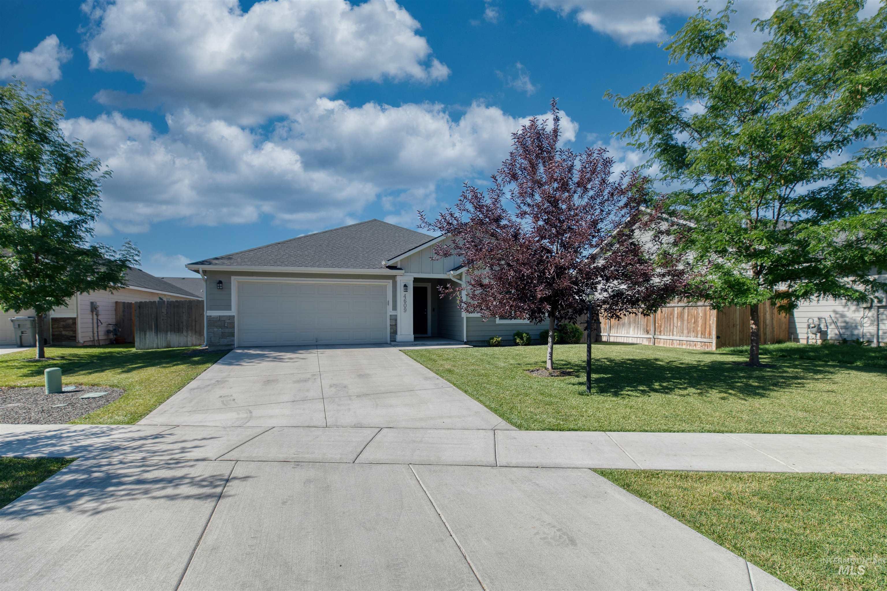 4609 E Middle Fork Way Property Photo 34