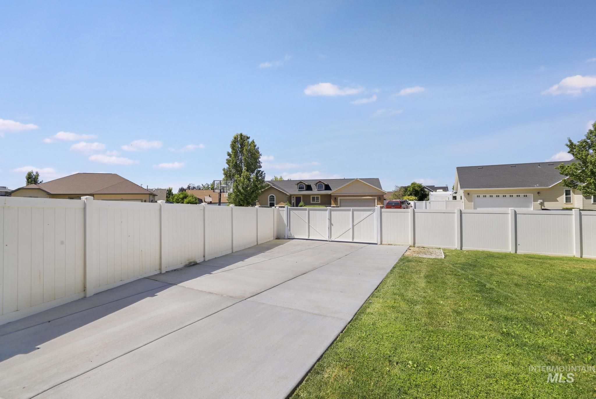 1210 Cole St Property Photo 29