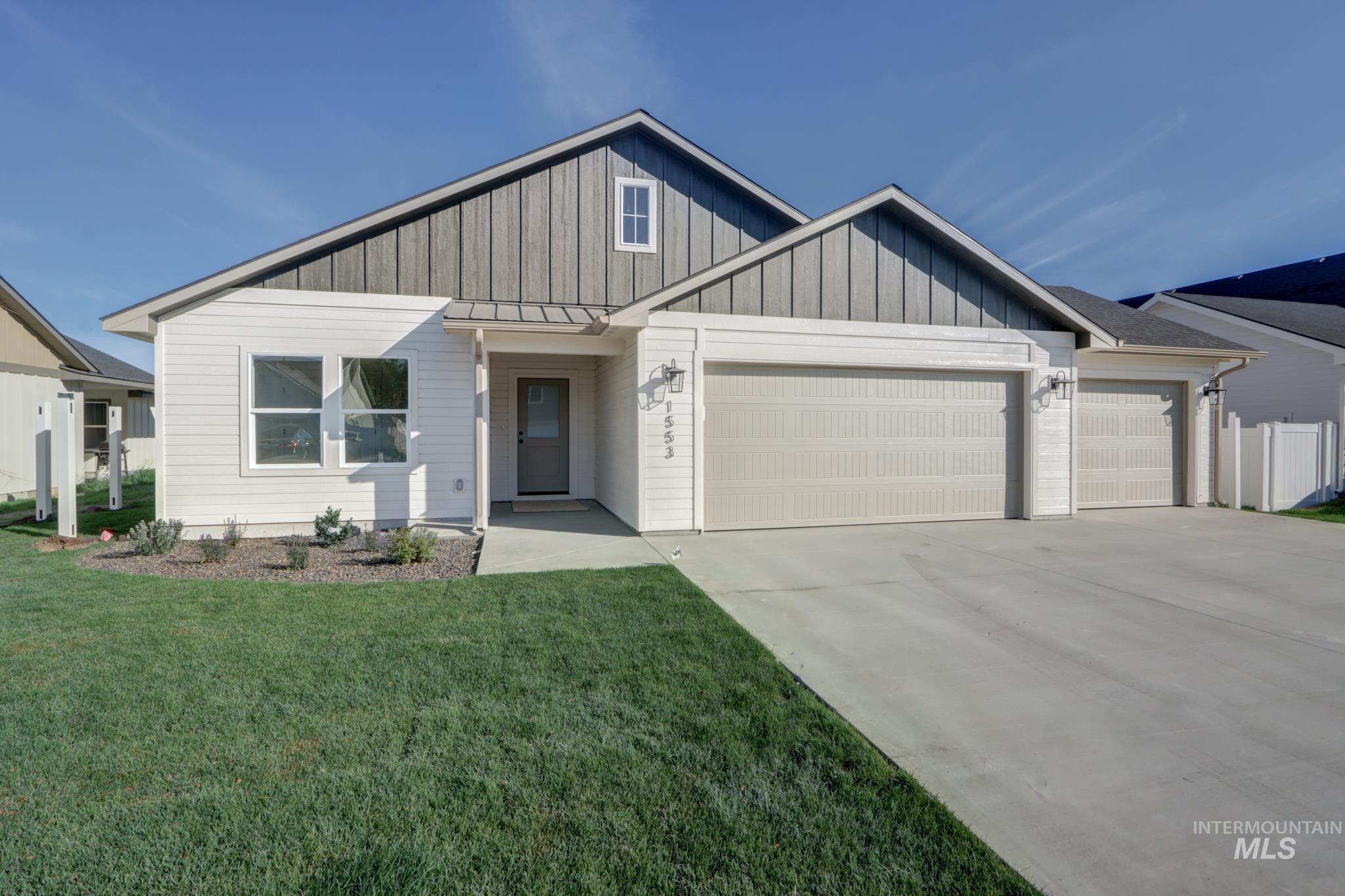 1553 Skookum Dr Property Photo 40