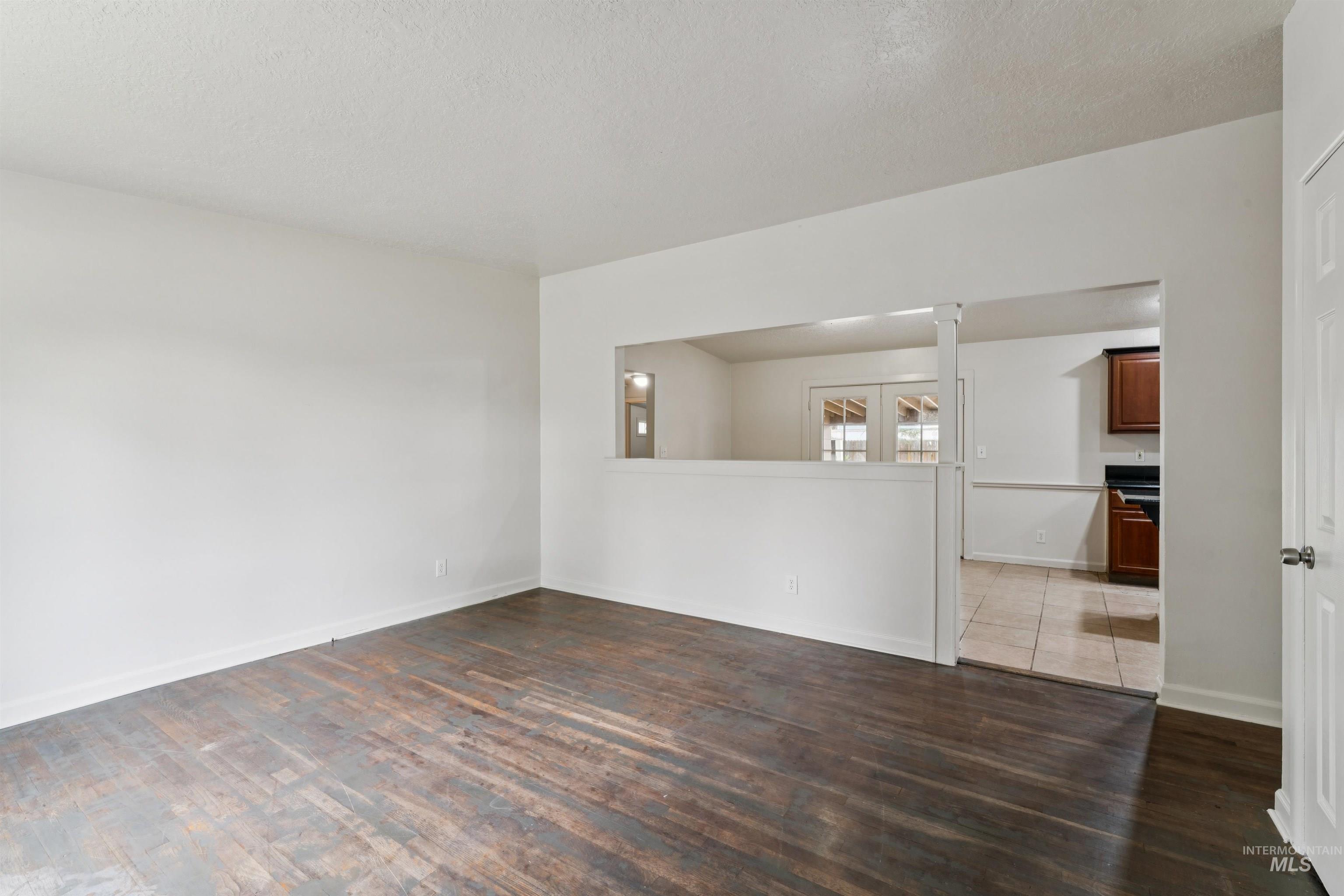 1903 W Lemhi Property Photo 8