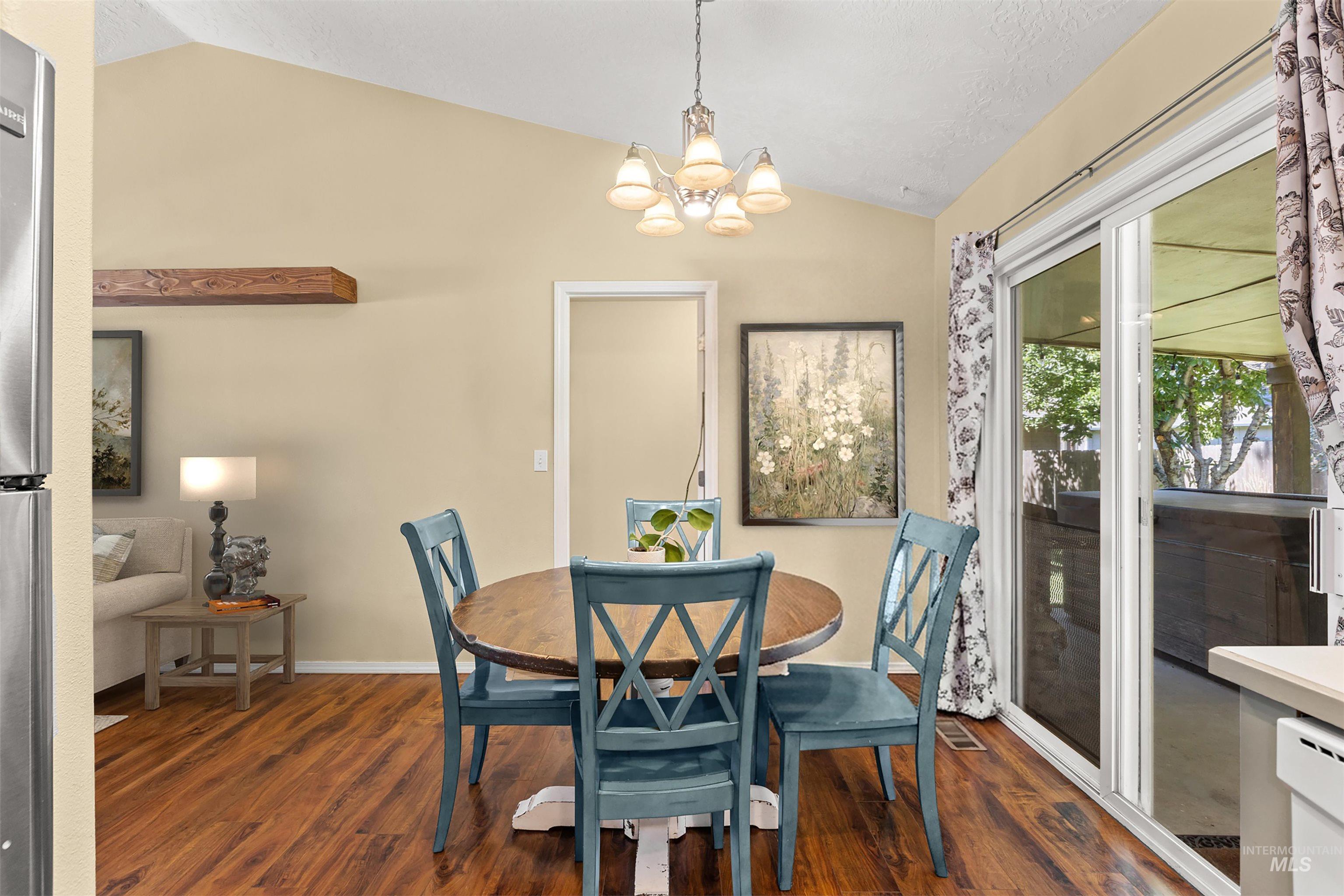 1834 W Topanga Drive Property Photo 7