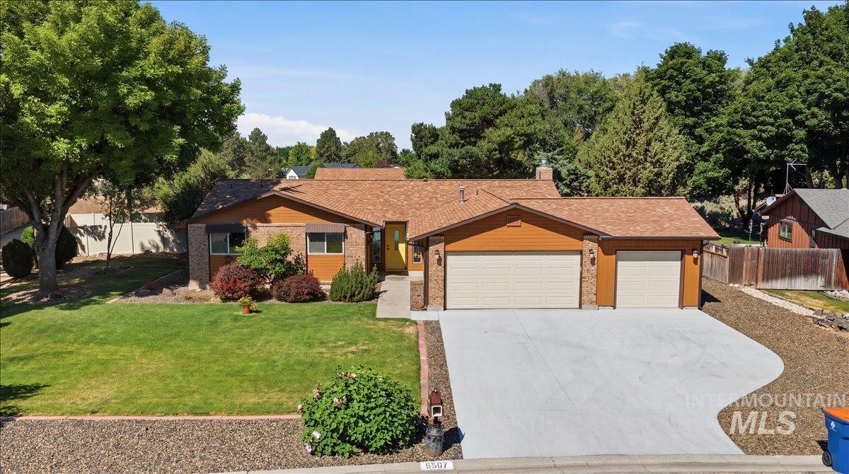 5507 W Latigo Dr. Property Photo 1