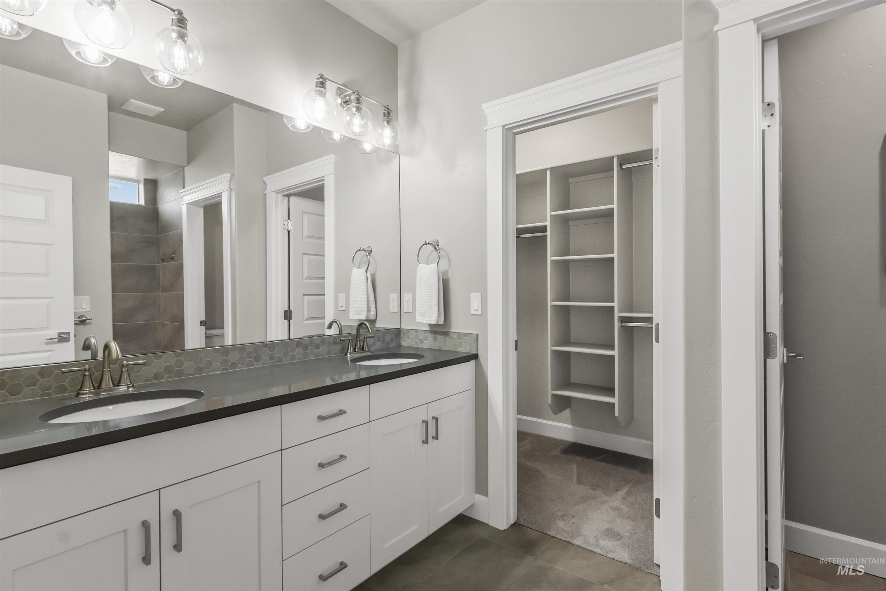 10732 W Mendel St Property Photo 21