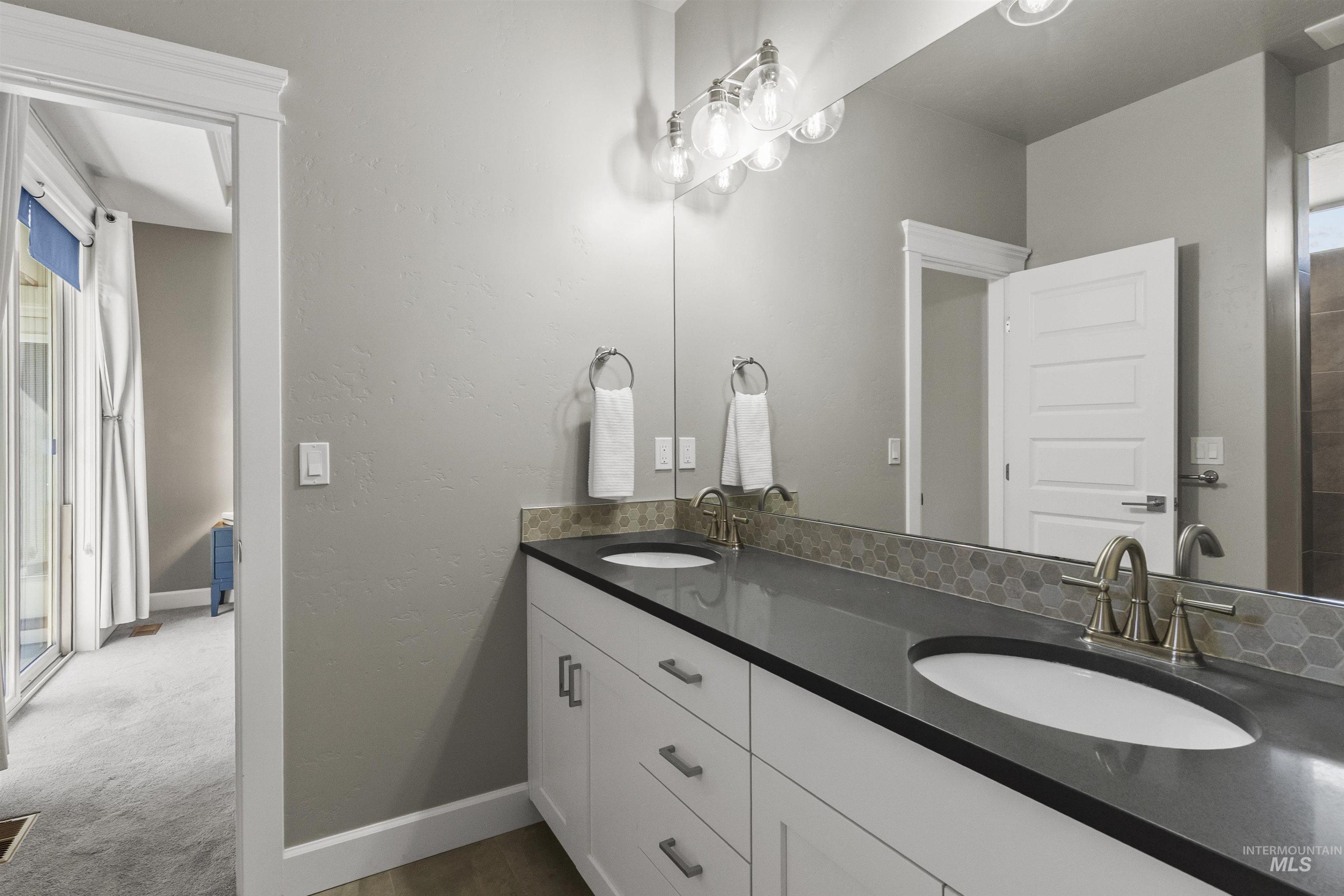10732 W Mendel St Property Photo 22