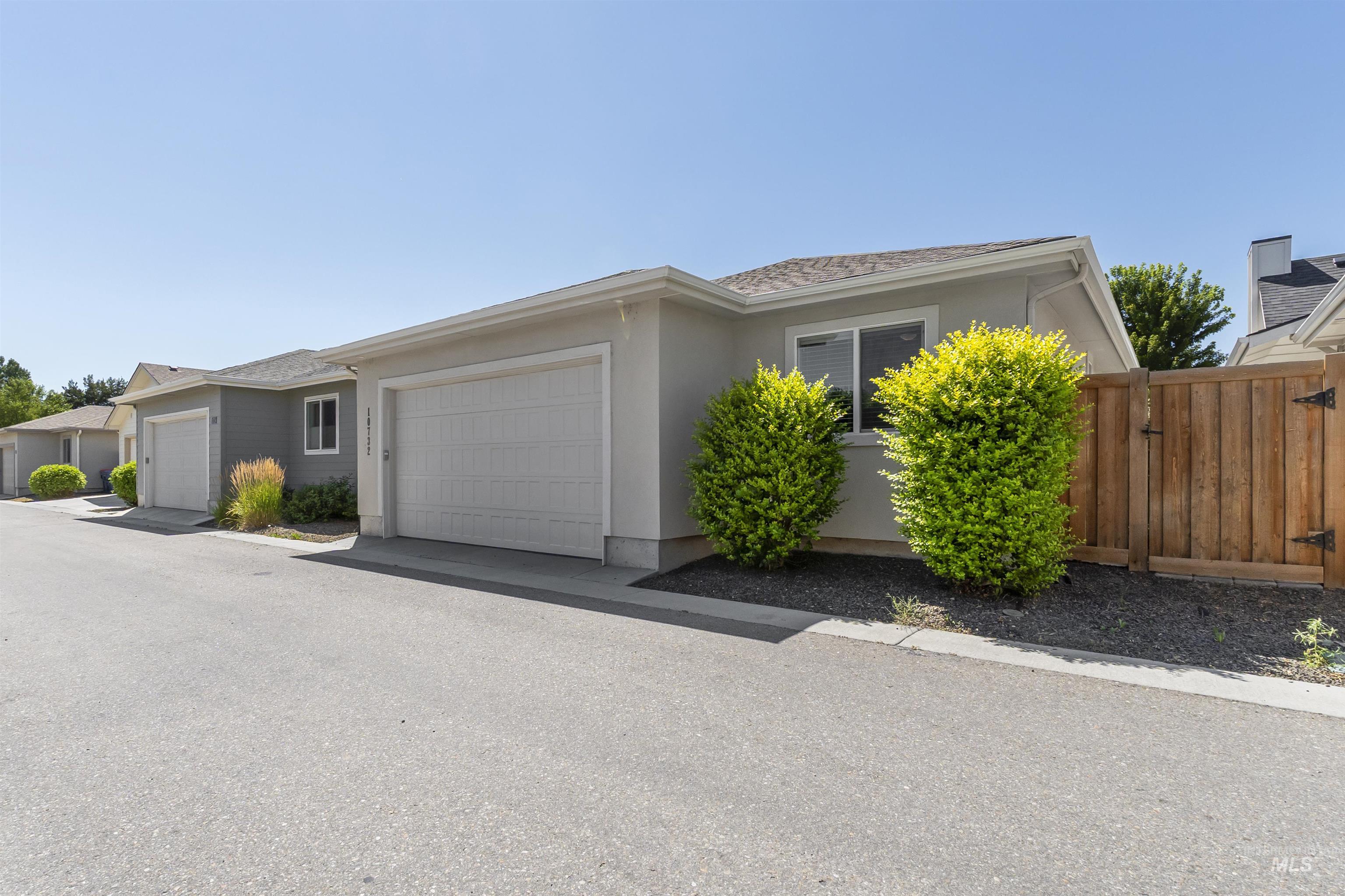 10732 W Mendel St Property Photo 37