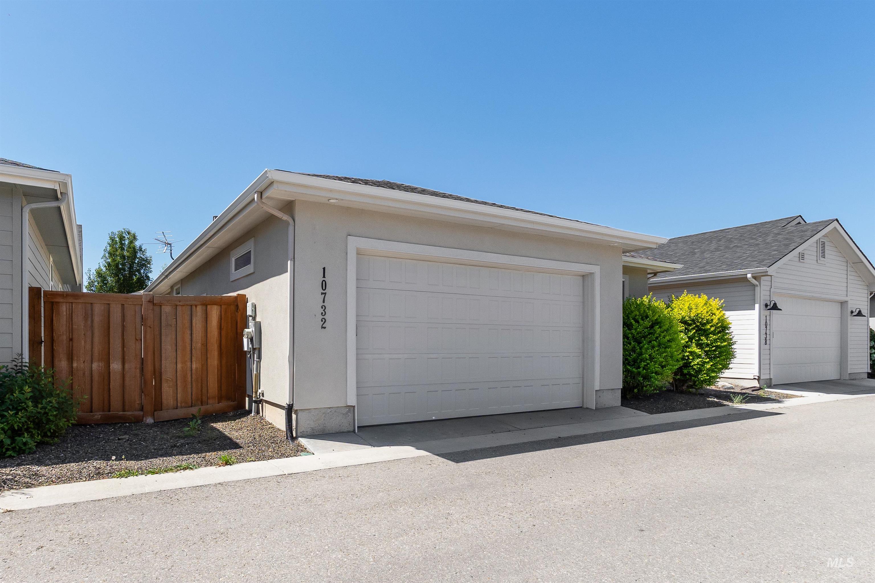 10732 W Mendel St Property Photo 38