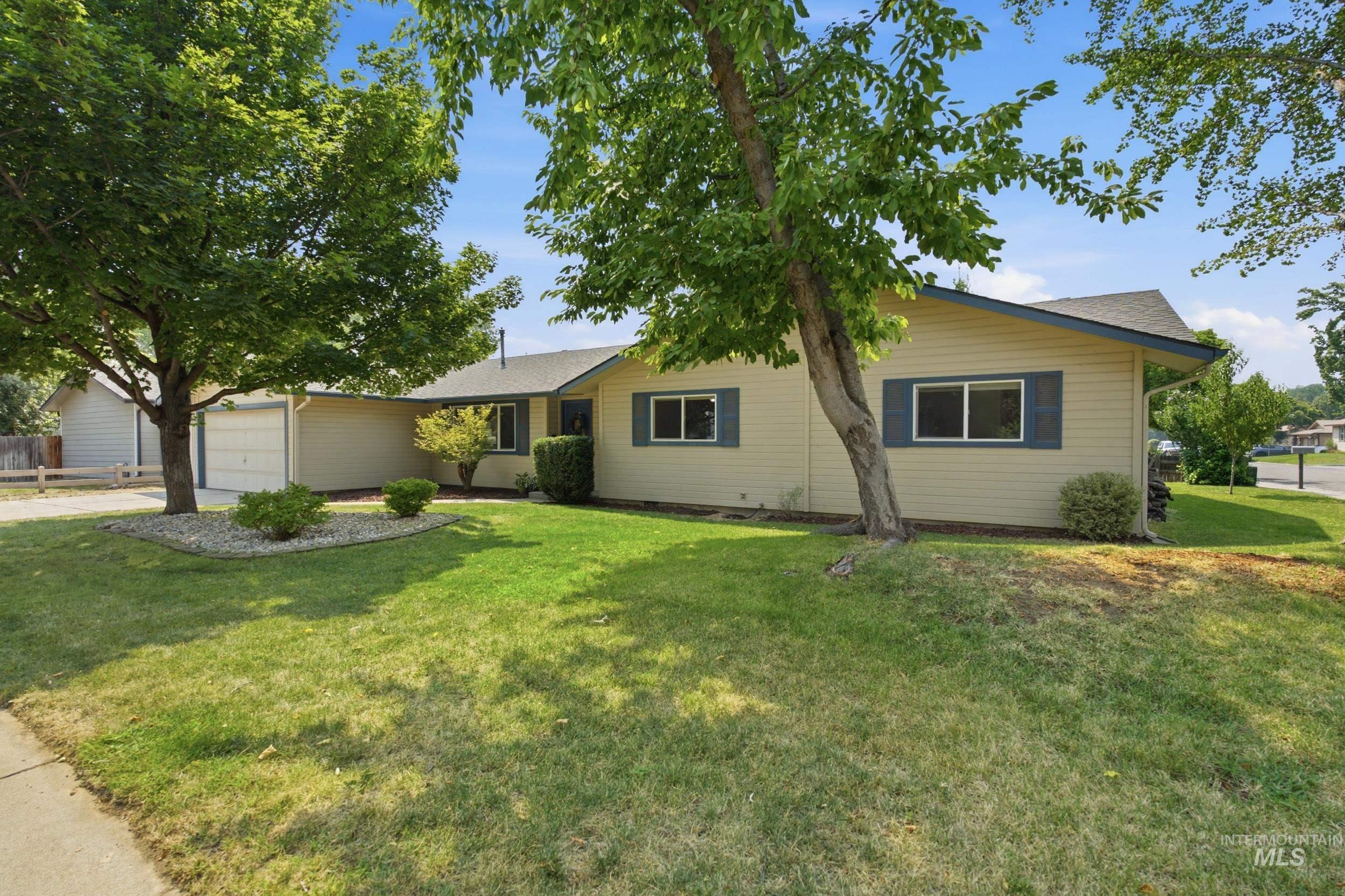 3669 N Tee Avenue Property Photo 3