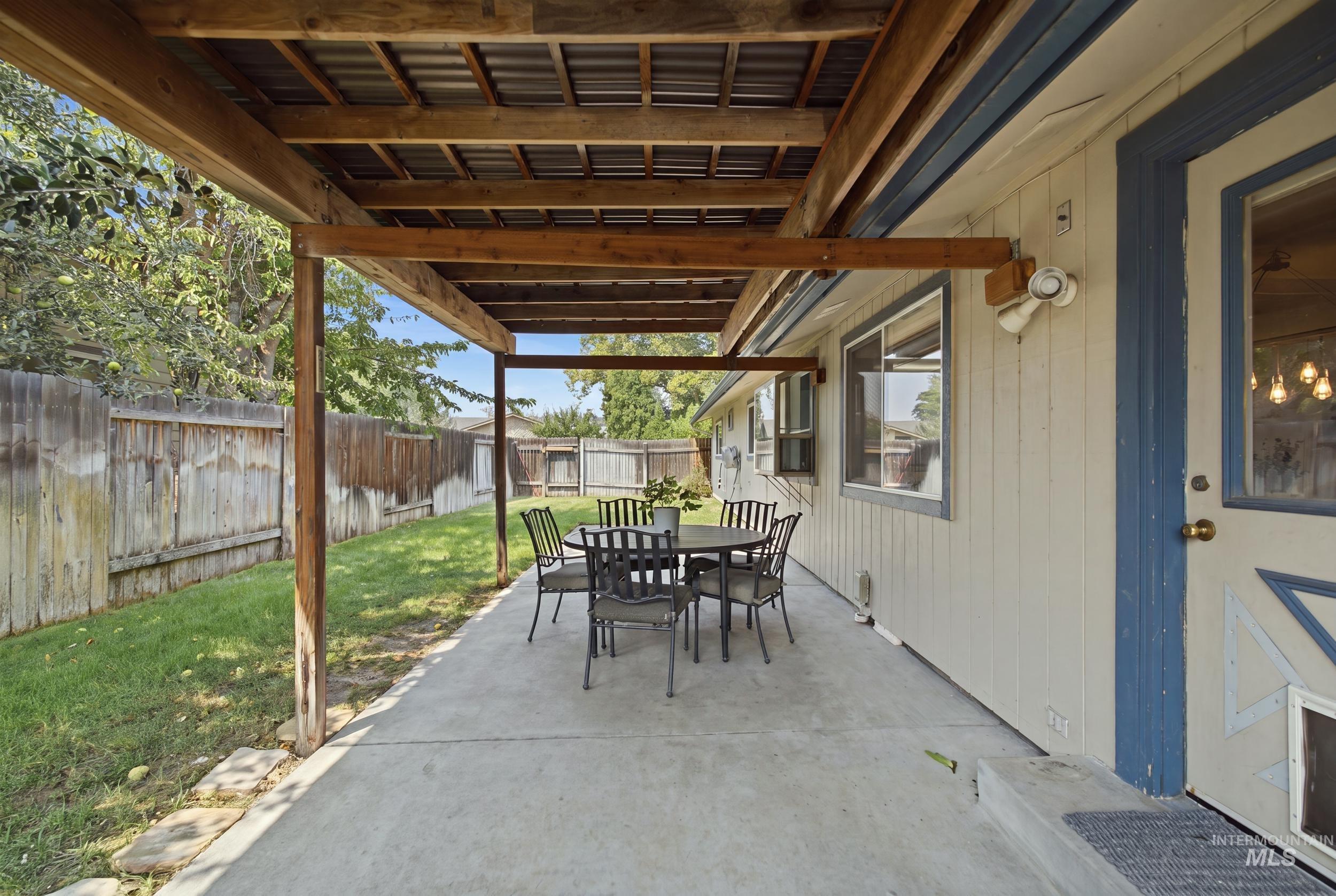 3669 N Tee Avenue Property Photo 28