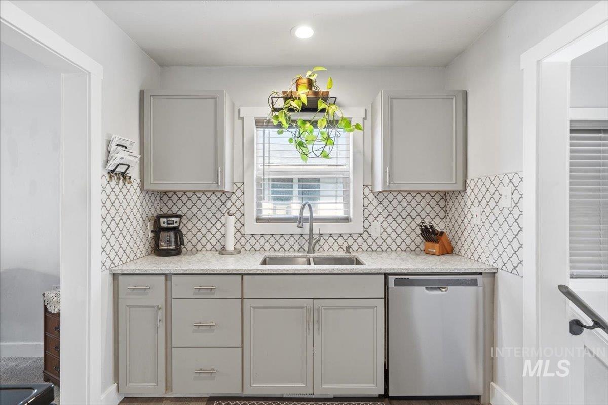 620 16th Avenue S. Property Photo 10