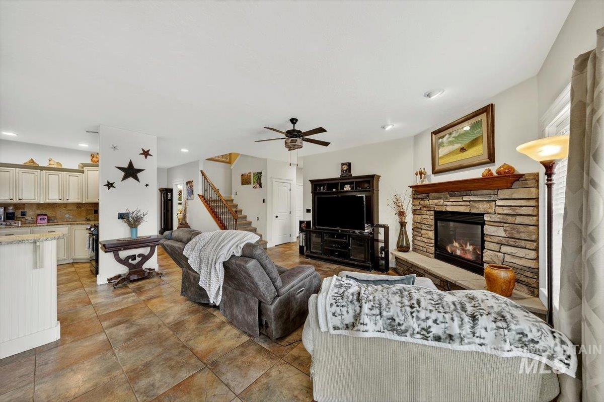 1180 N Powder River Dr. Property Photo 19