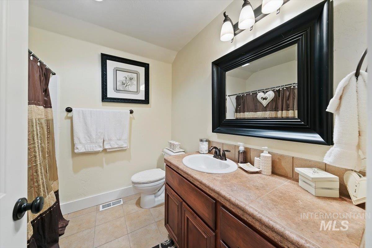 1180 N Powder River Dr. Property Photo 32