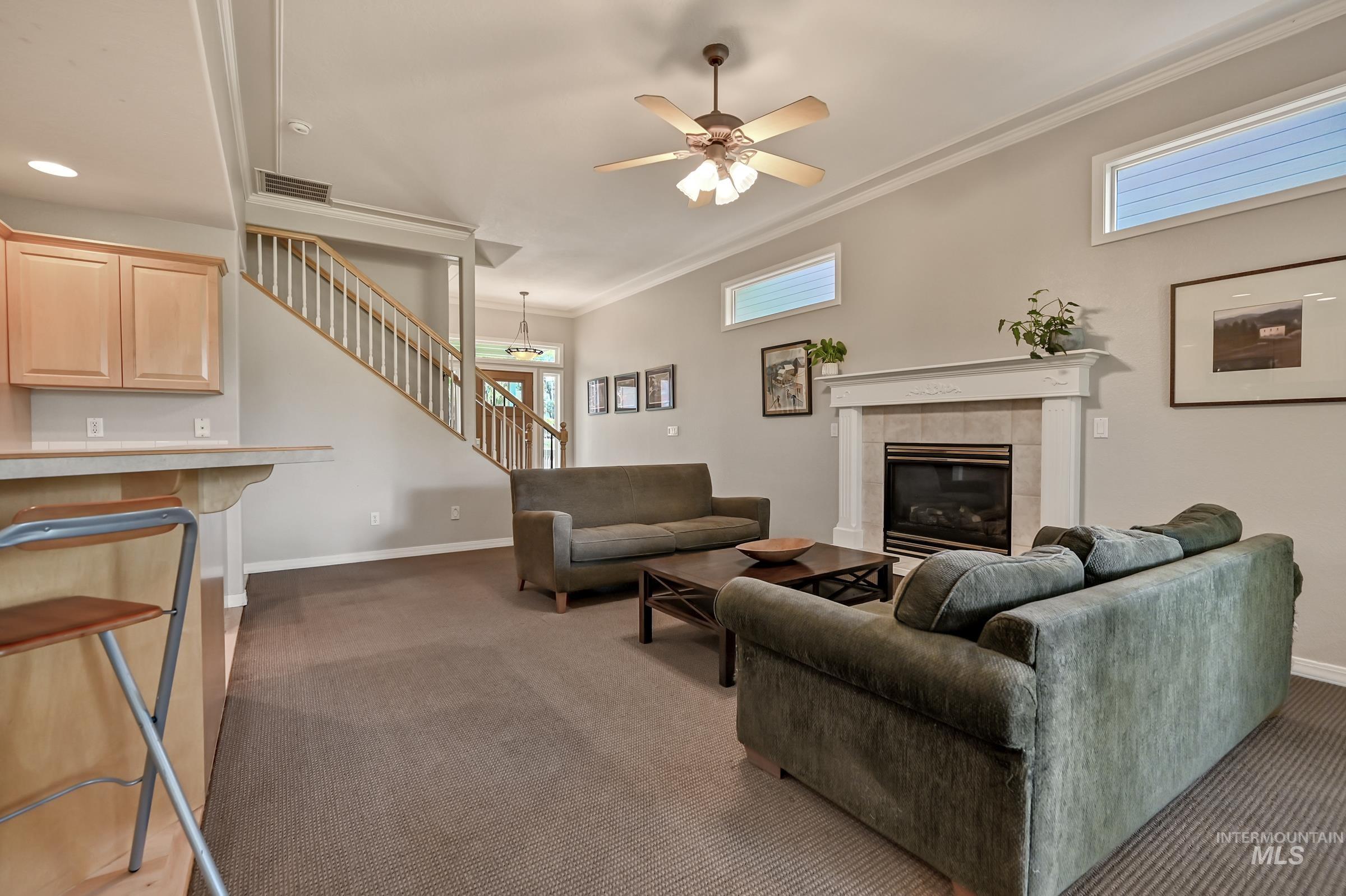 2057 E Walling Court Property Photo 8
