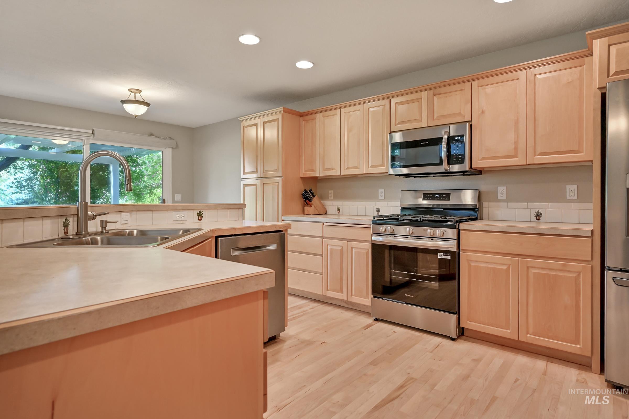 2057 E Walling Court Property Photo 10