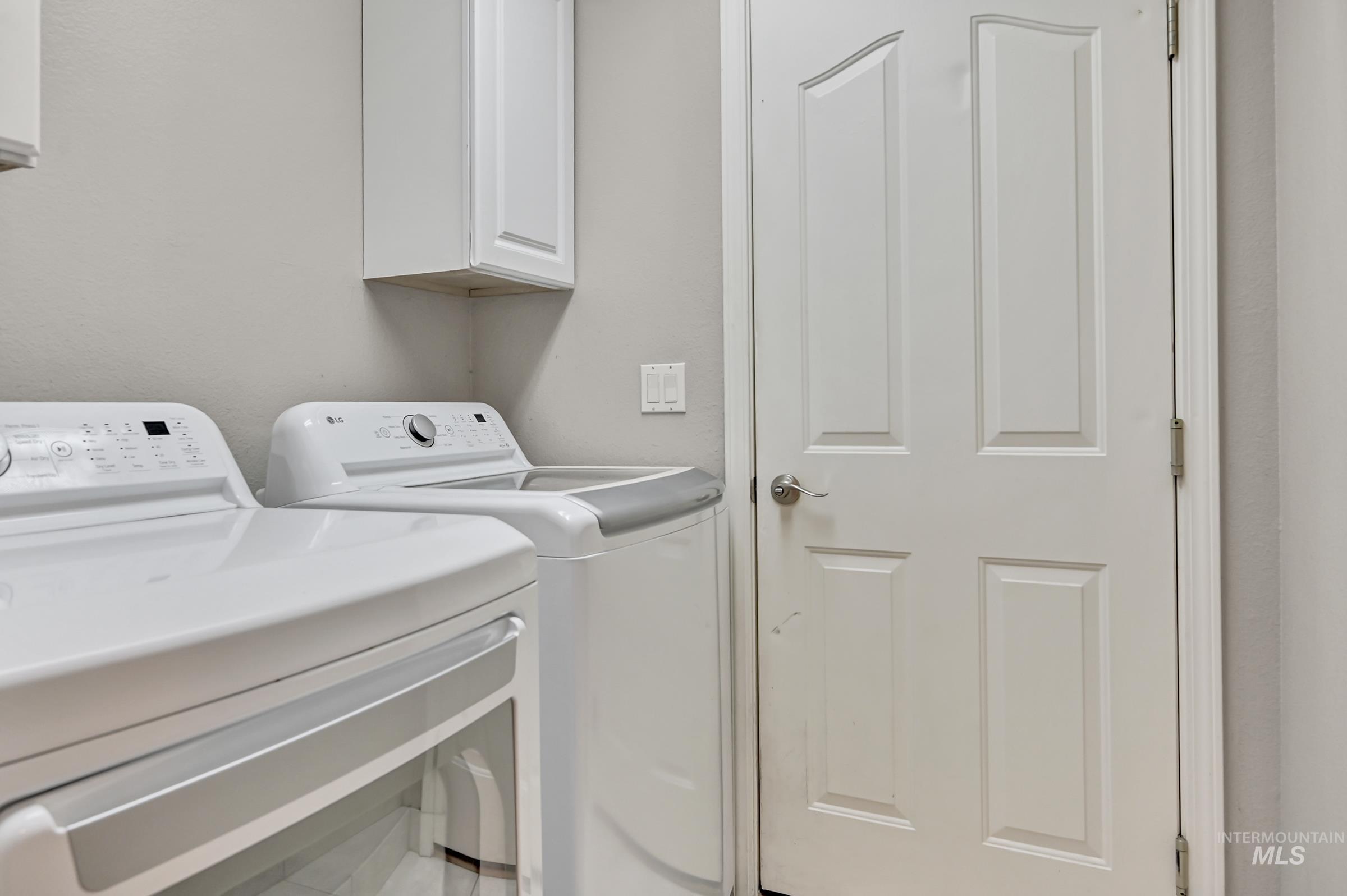 2057 E Walling Court Property Photo 15