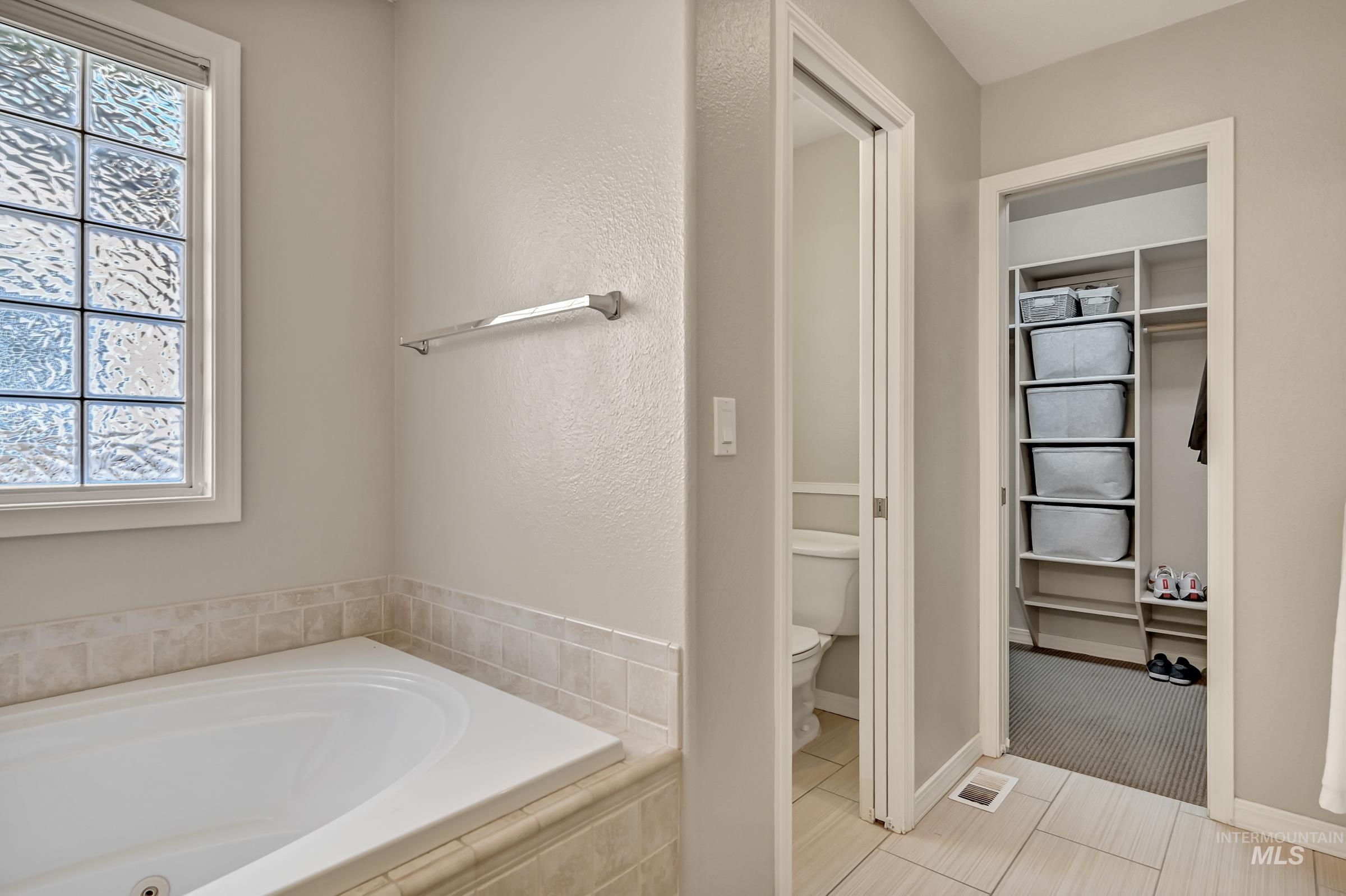 2057 E Walling Court Property Photo 20