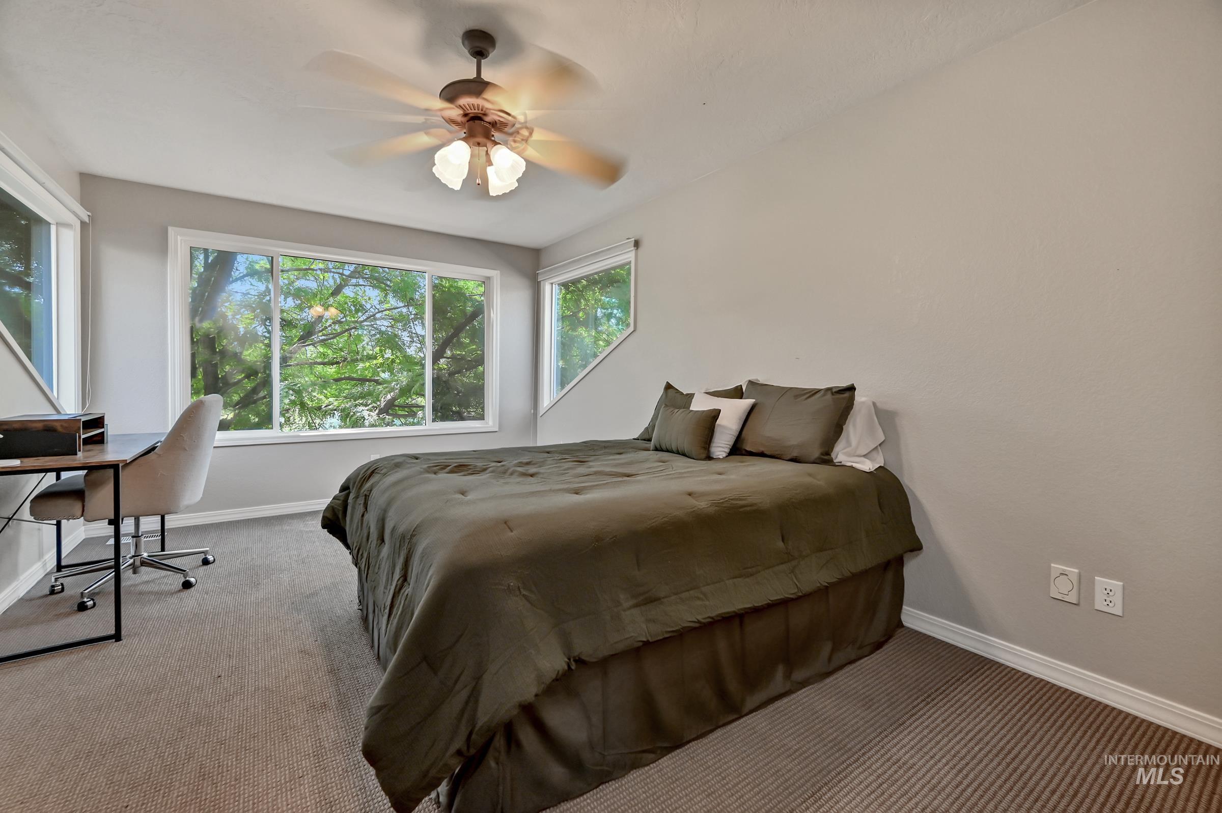 2057 E Walling Court Property Photo 22