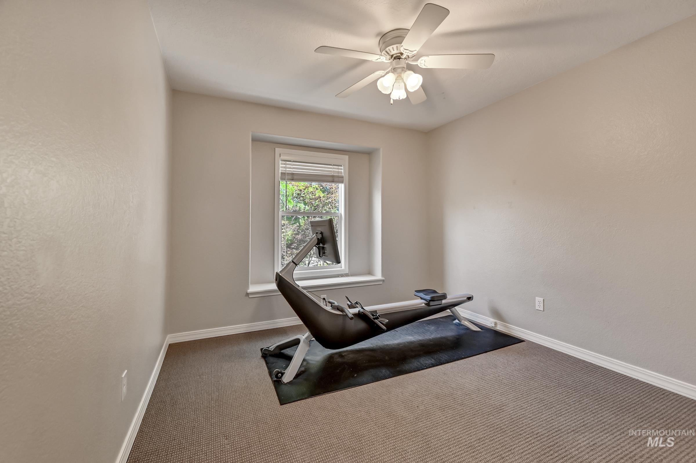 2057 E Walling Court Property Photo 24