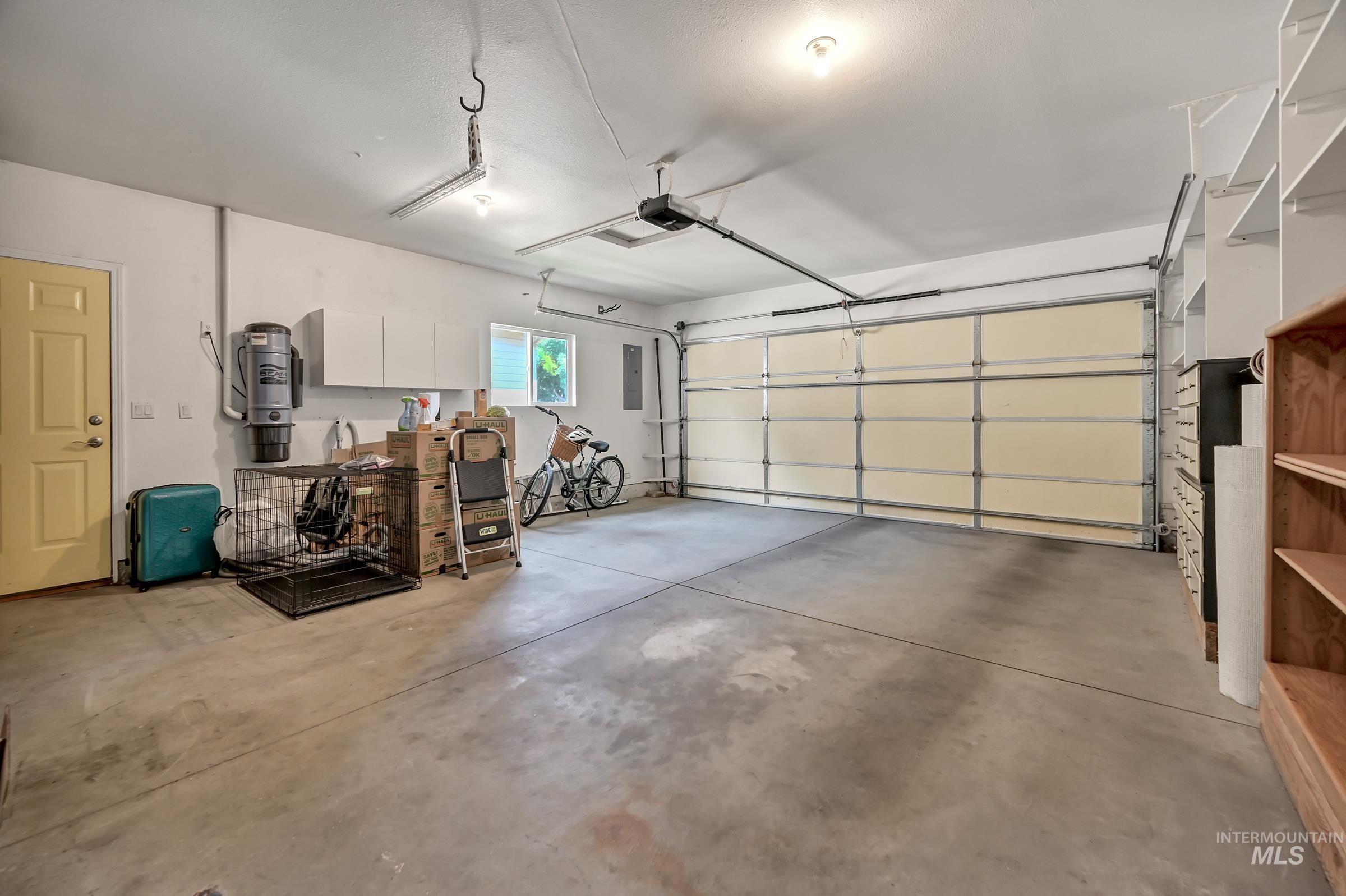 2057 E Walling Court Property Photo 26
