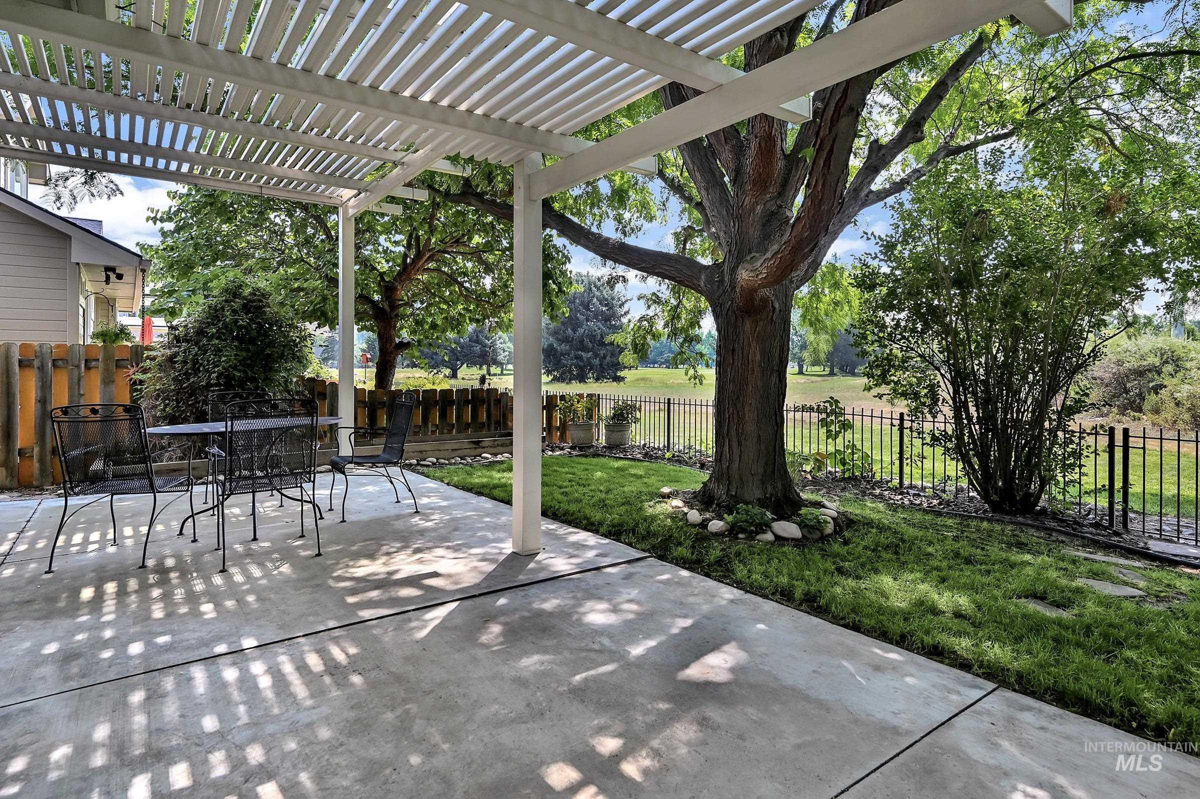 2057 E Walling Court Property Photo 28