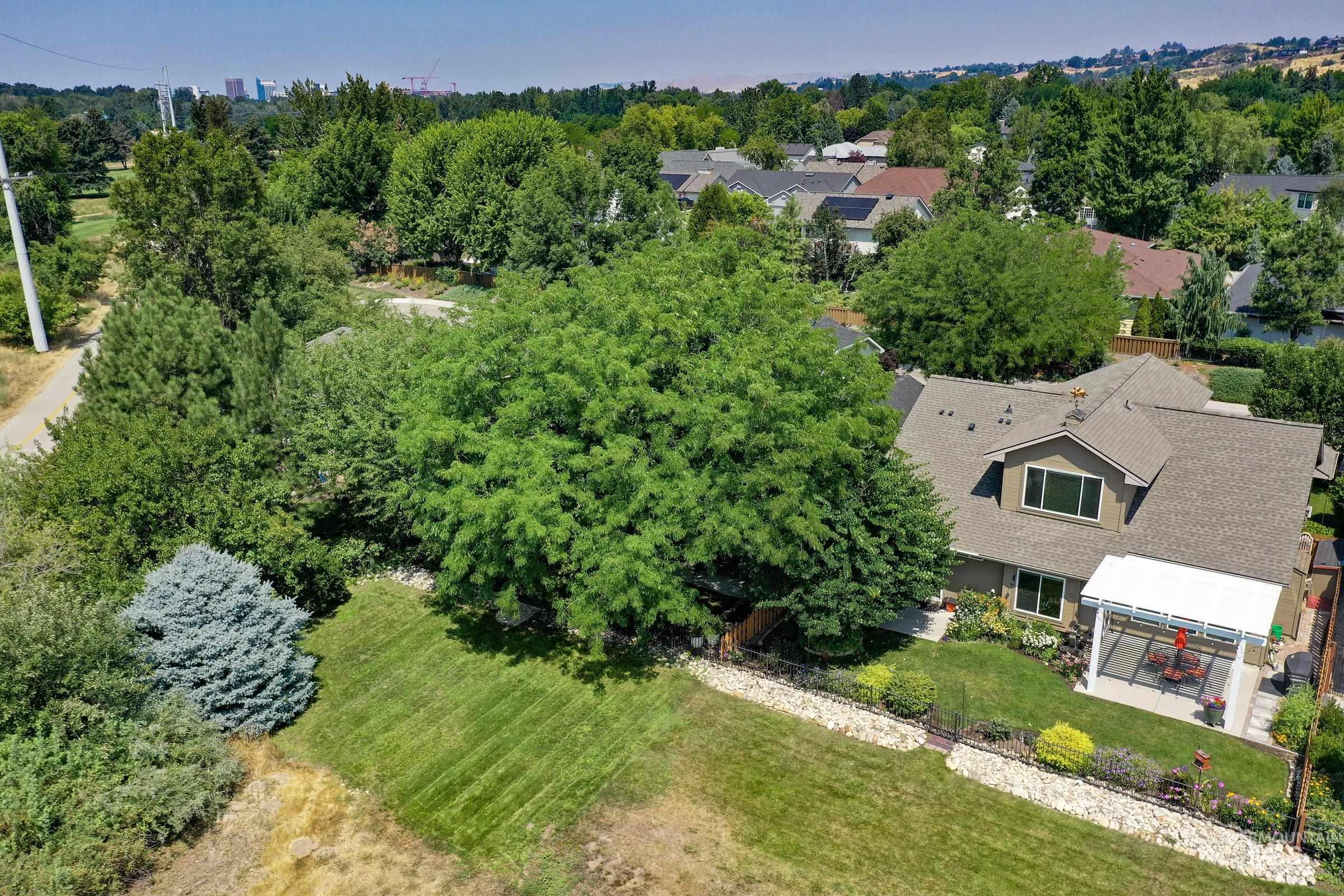 2057 E Walling Court Property Photo 33