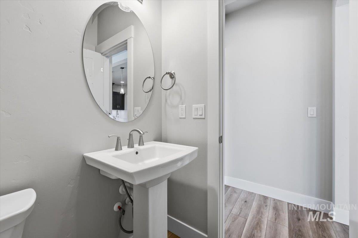 2195 E Hidcote St. Property Photo 12