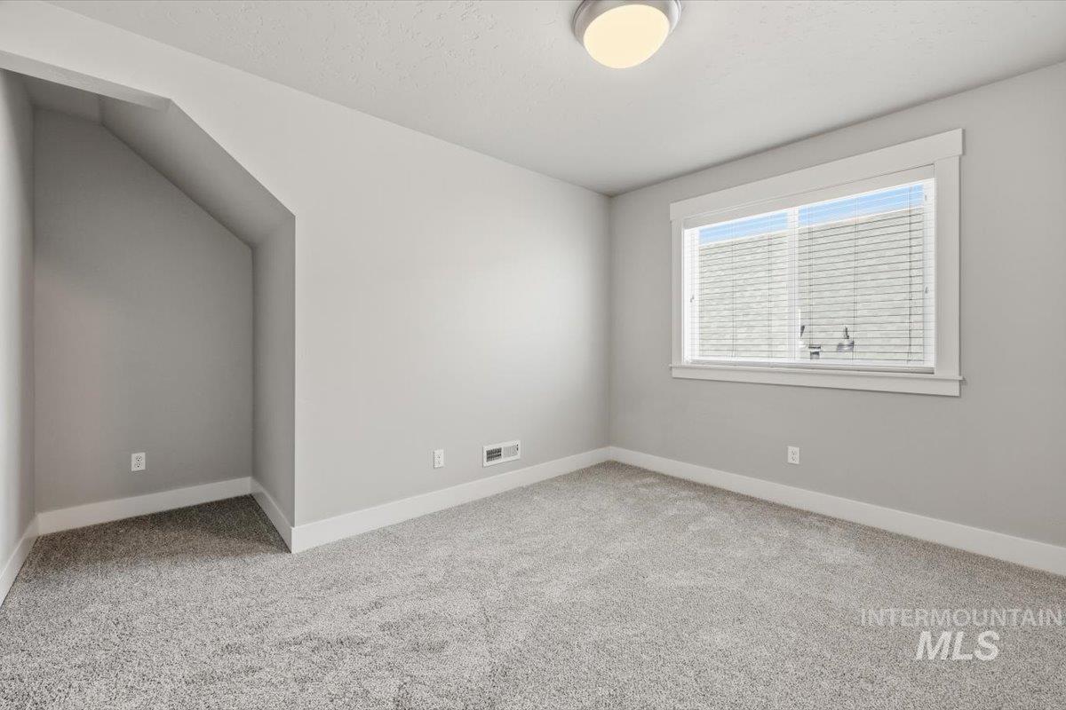 2195 E Hidcote St. Property Photo 17