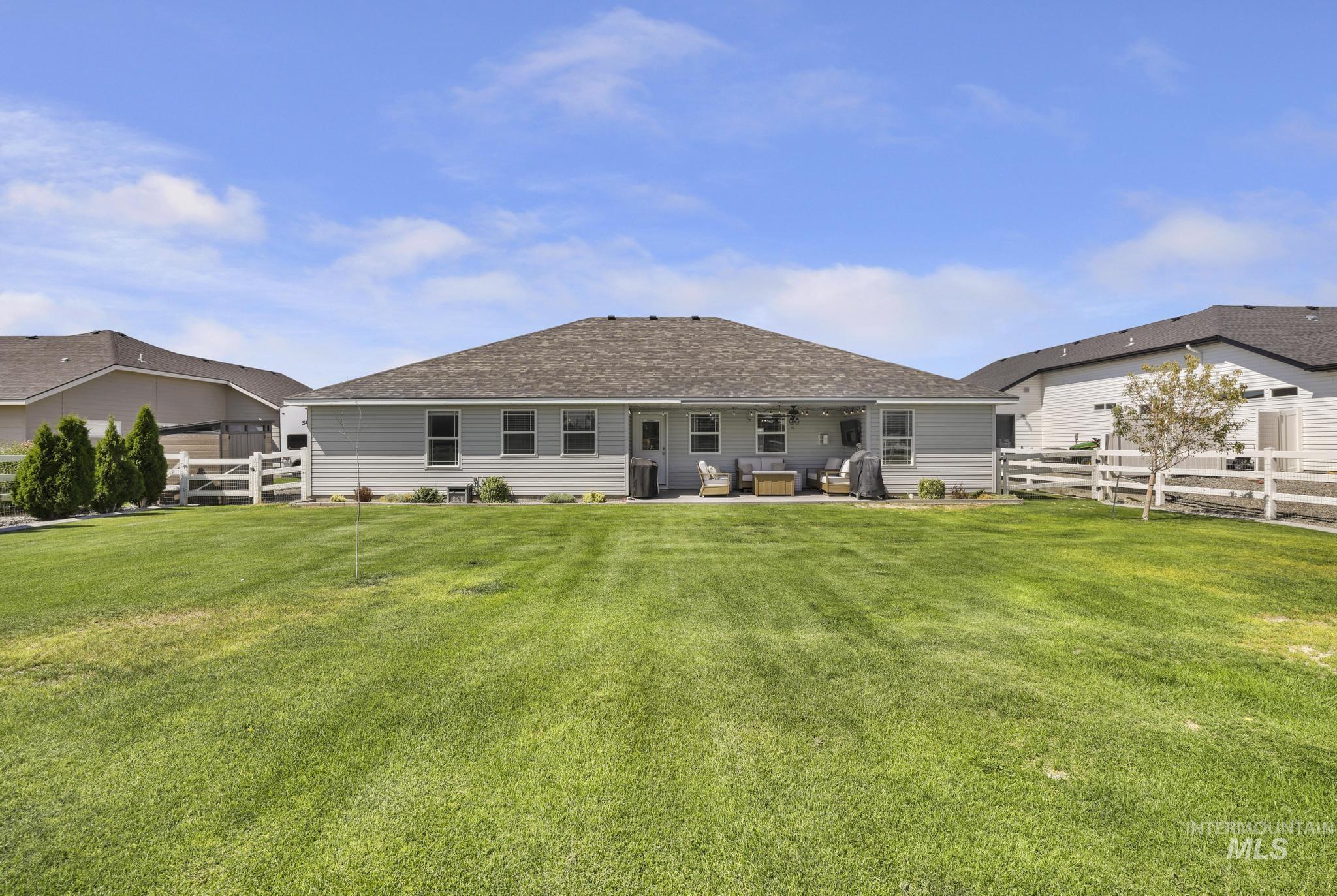 4060 Mountain Vista Ln Property Photo 35
