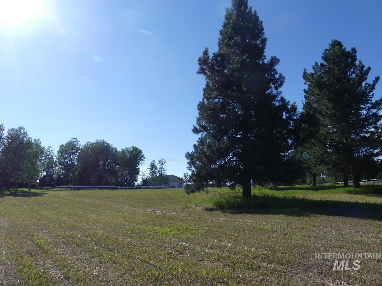 495 S Samson Trail Property Photo 12