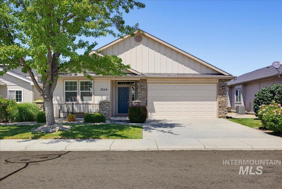 3054 W Sheryl Dr Property Photo 2