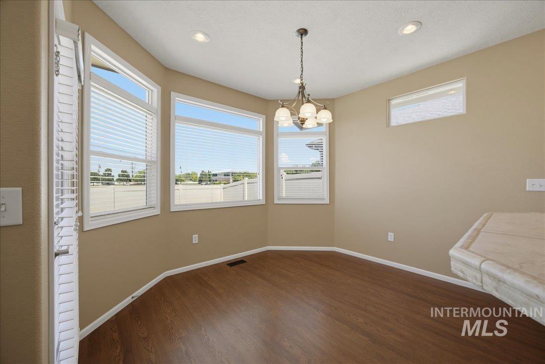 3054 W Sheryl Dr Property Photo 17