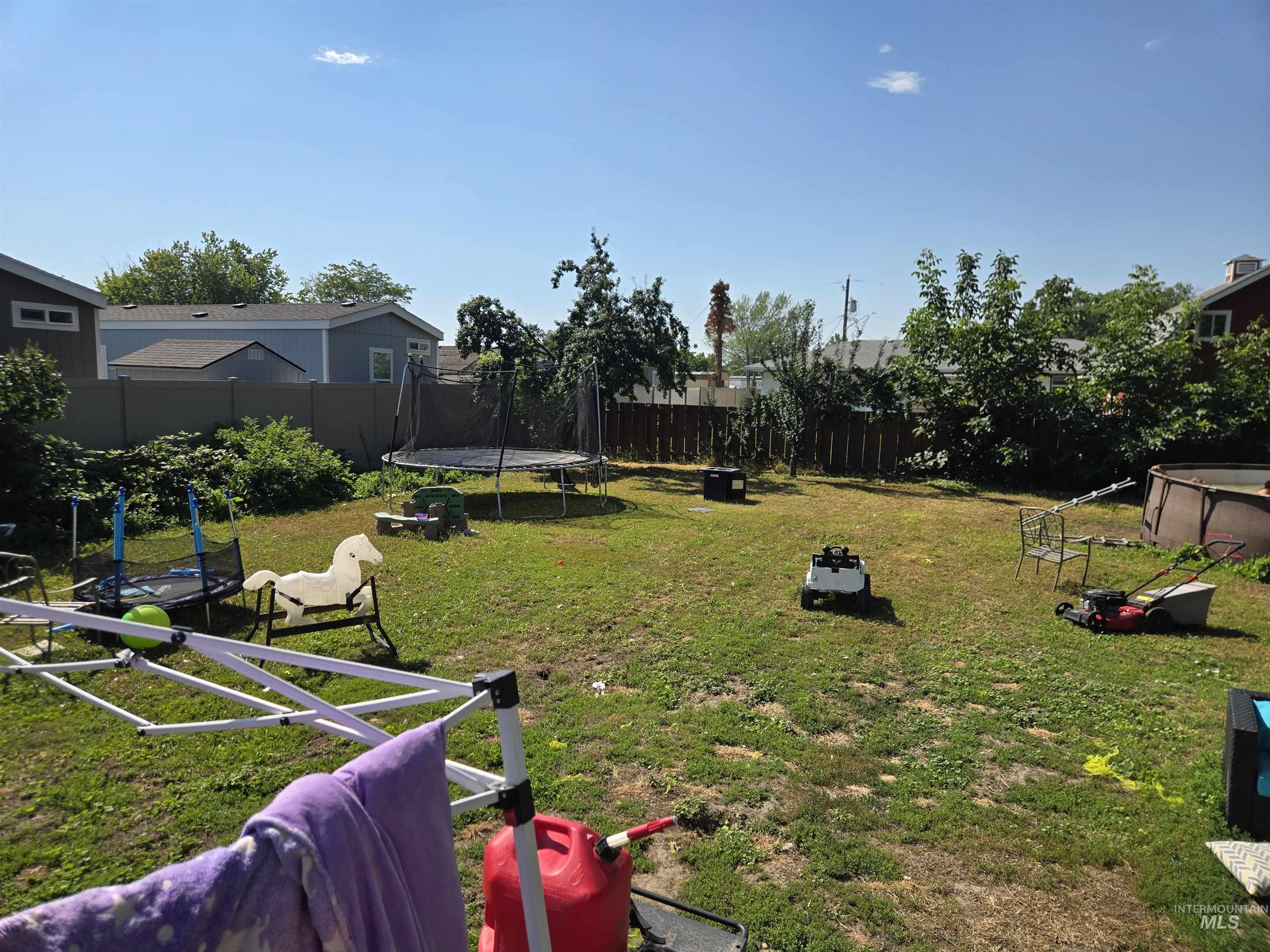 620 Burrell Ave. Property Photo 10