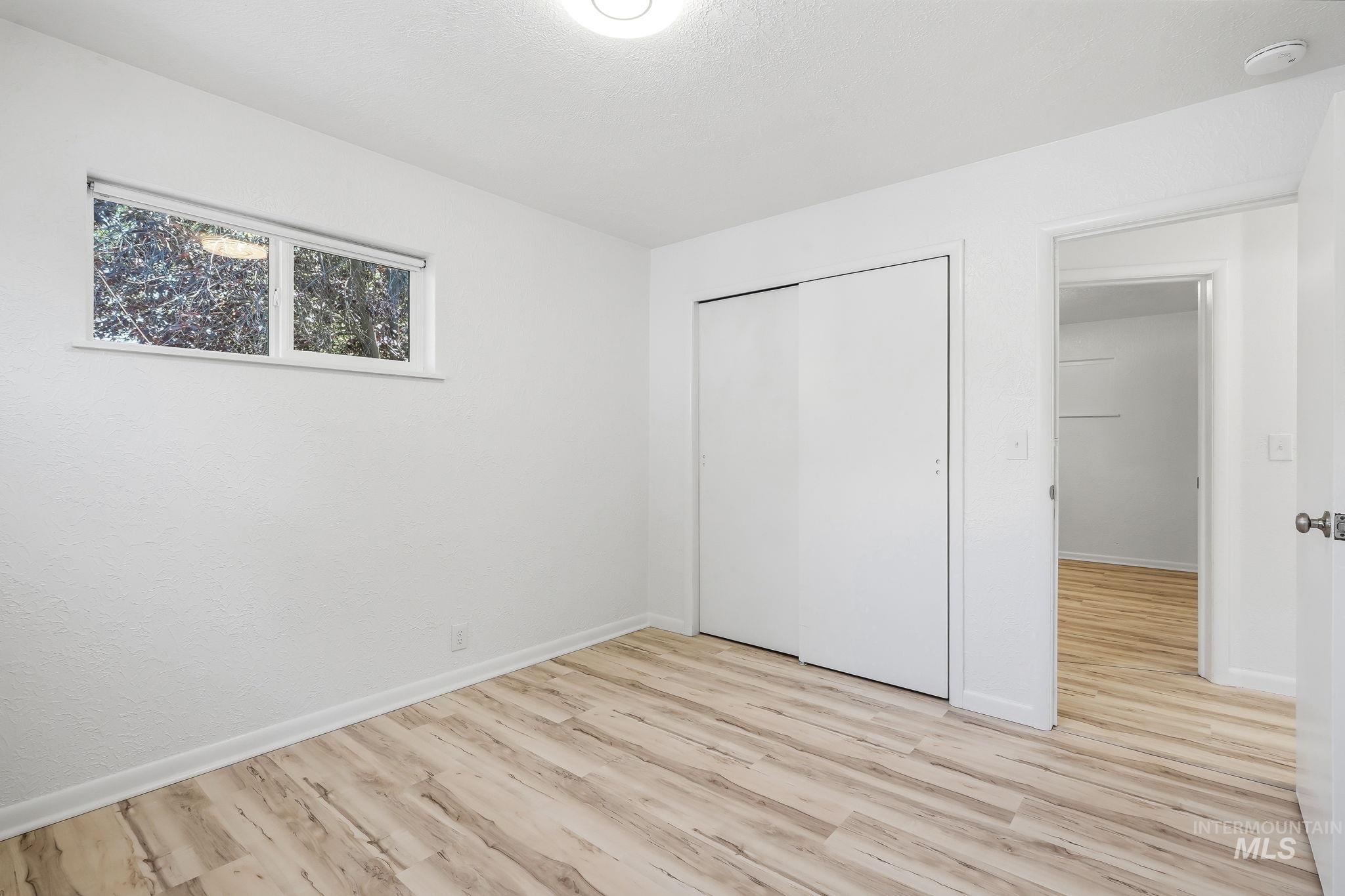 526 W Almond Property Photo 19