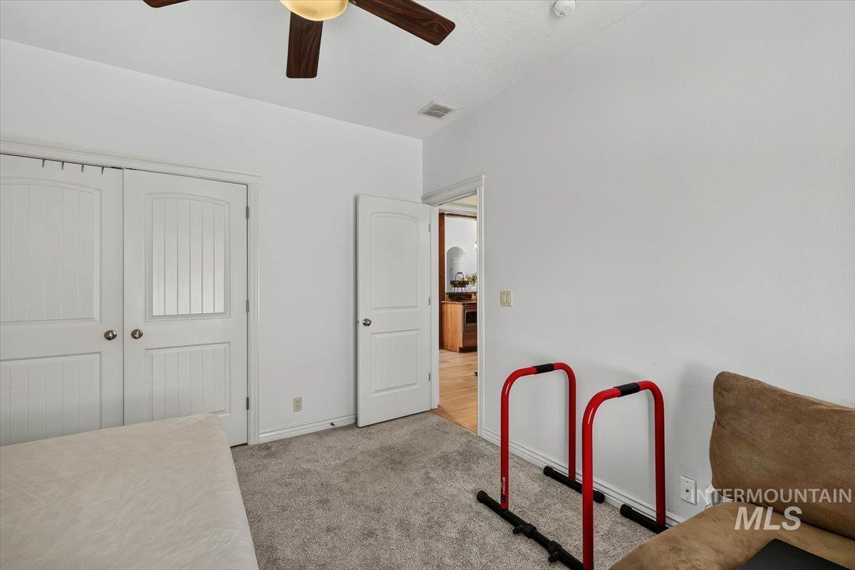 898 W Yosemite Drive Property Photo 25