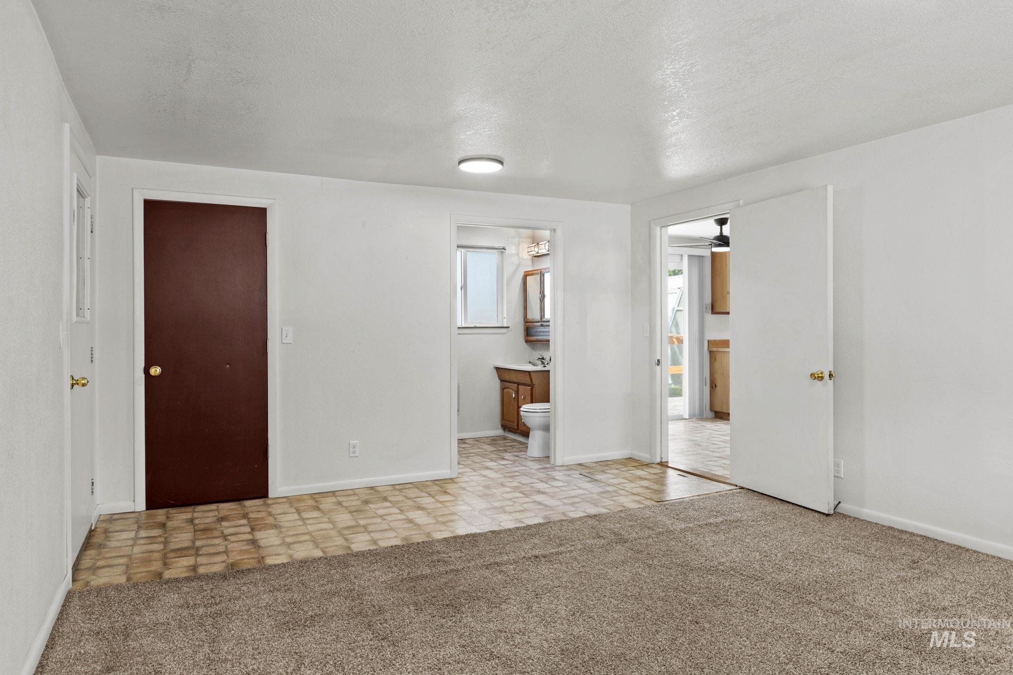 500 Berkley St. Property Photo 17
