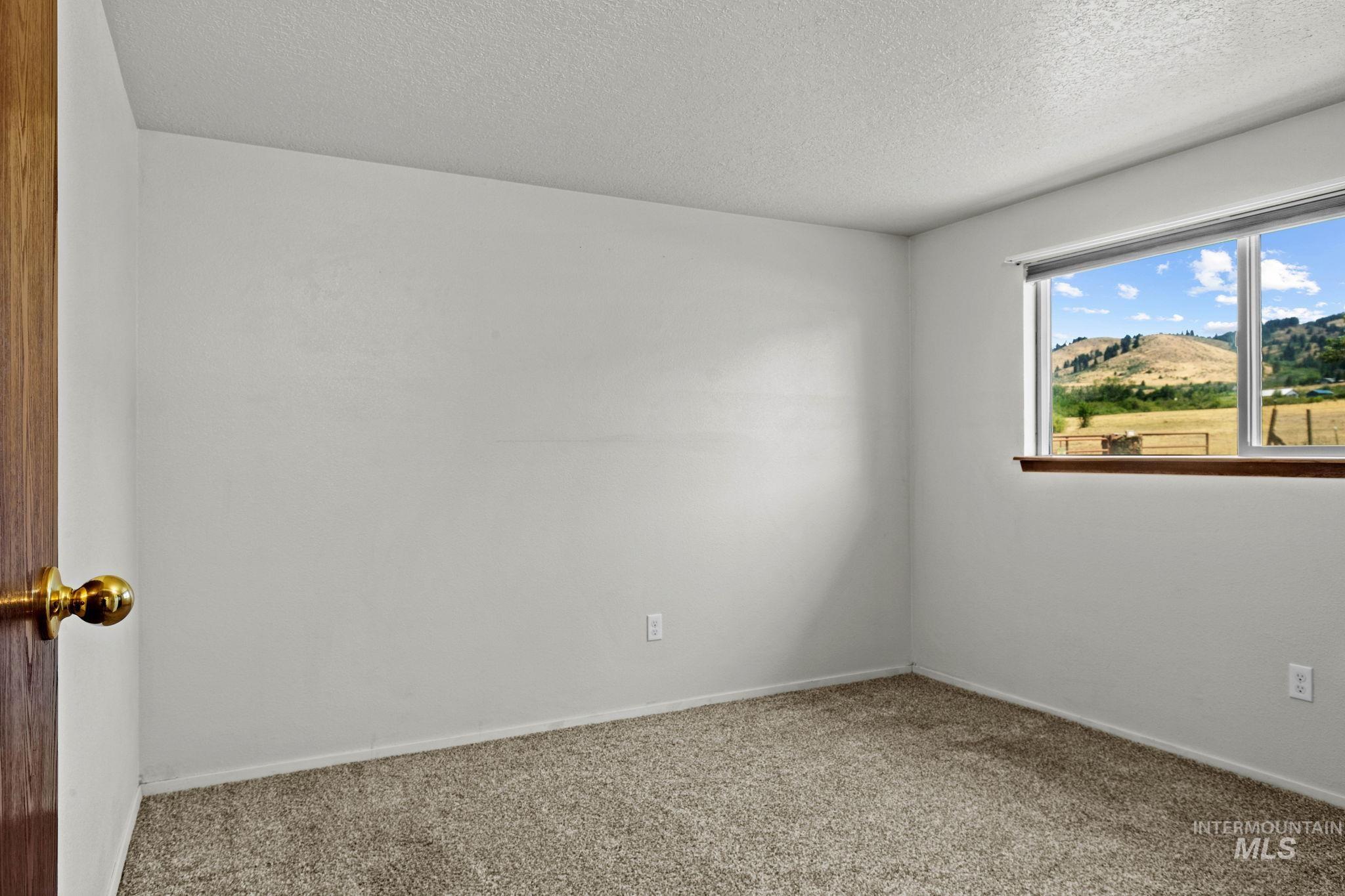 500 Berkley St. Property Photo 24