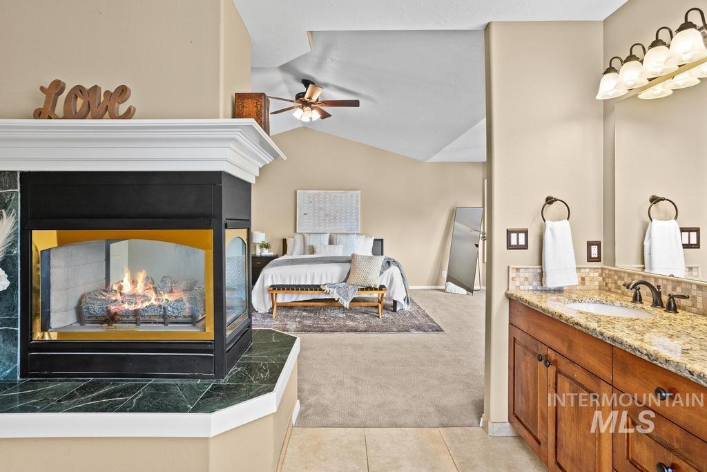 5732 N Plumcreek Property Photo 33