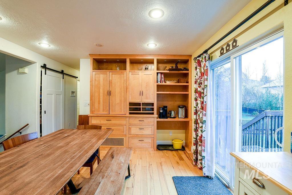 426 Quail Run Dr. Property Photo 16