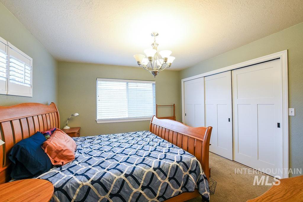 426 Quail Run Dr. Property Photo 28