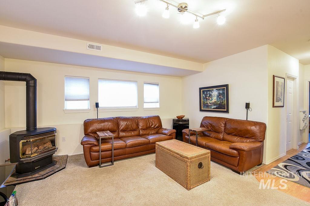 426 Quail Run Dr. Property Photo 37