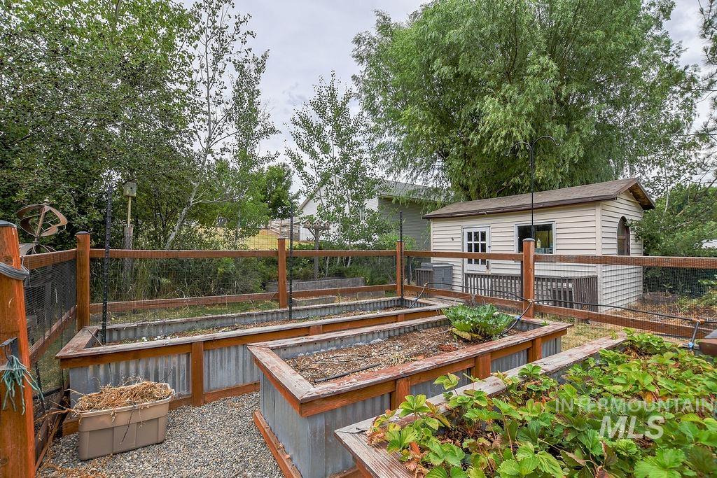 426 Quail Run Dr. Property Photo 46