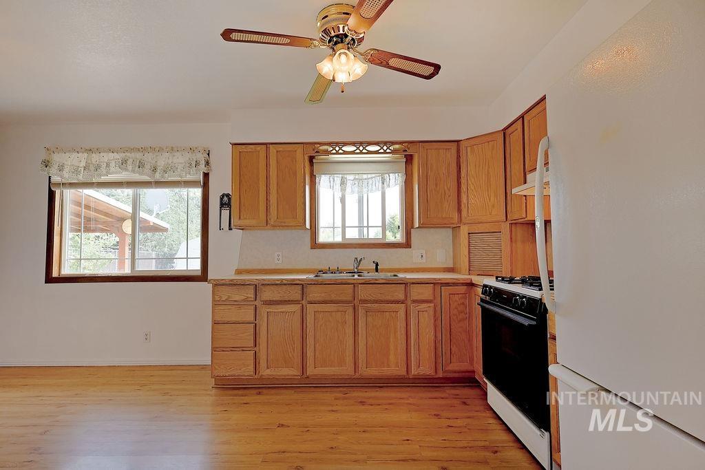 743 20th Ave. E Property Photo 10