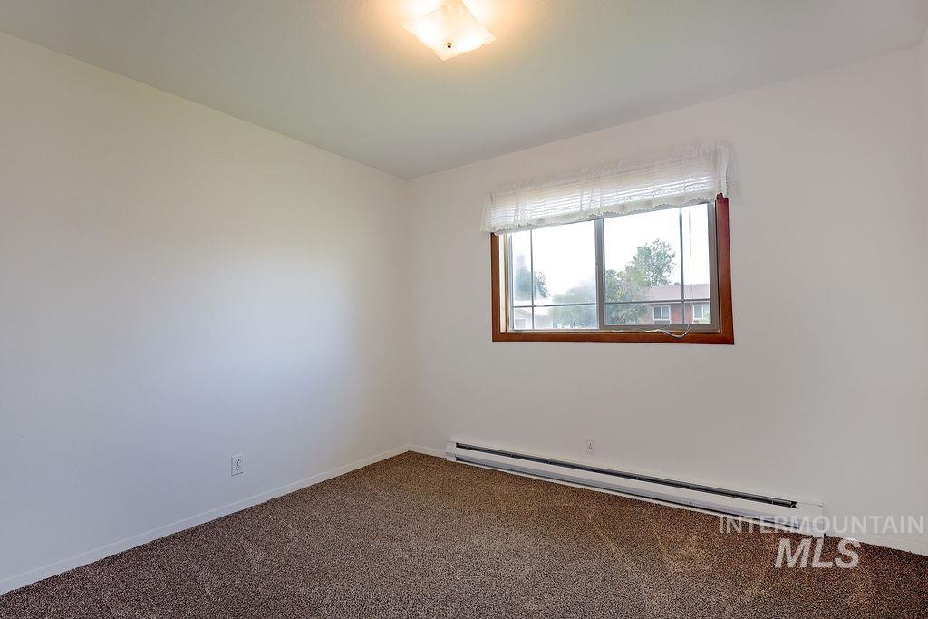 743 20th Ave. E Property Photo 17