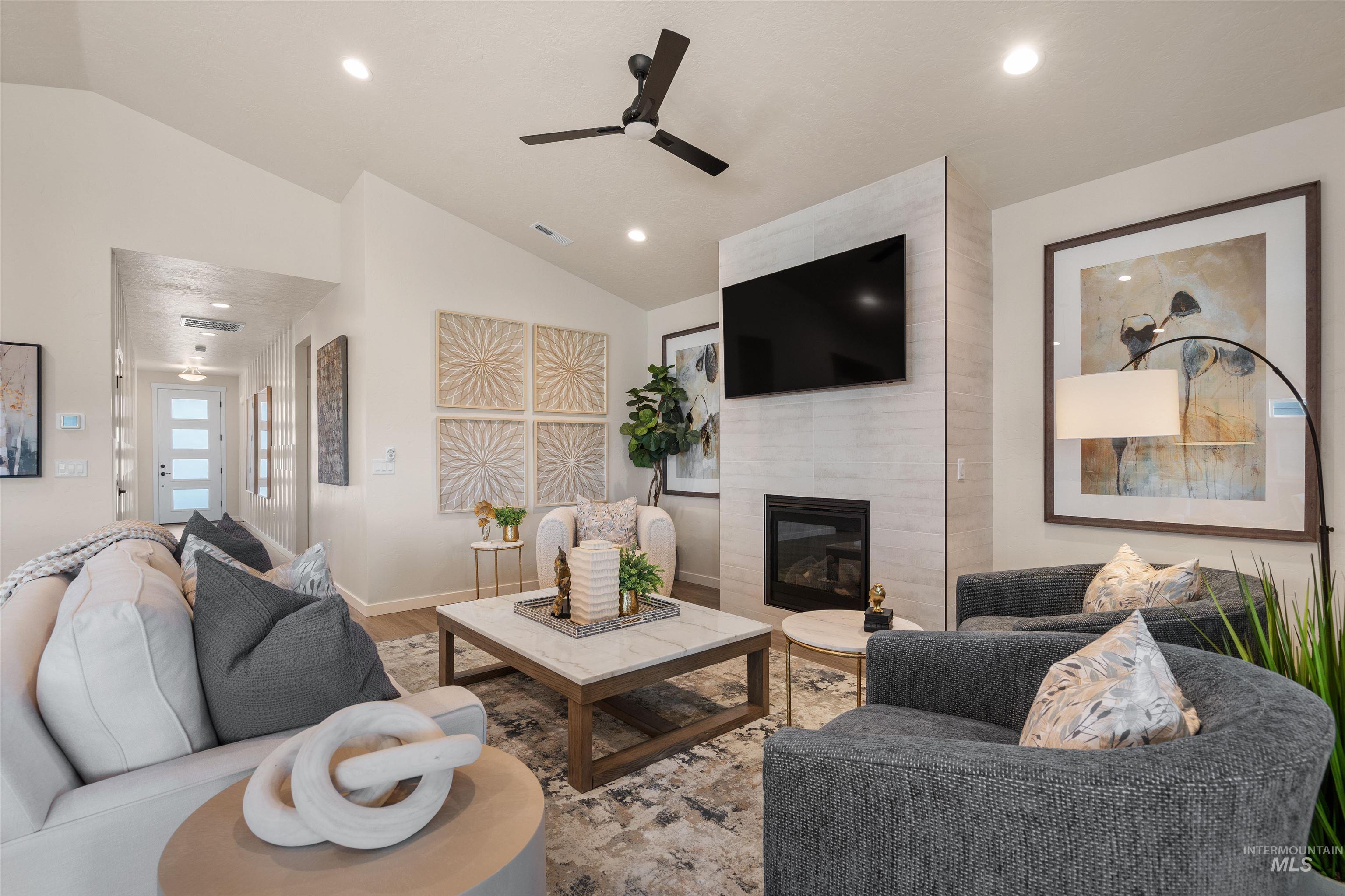 1580 Sw Silverstone Ave Property Photo 9