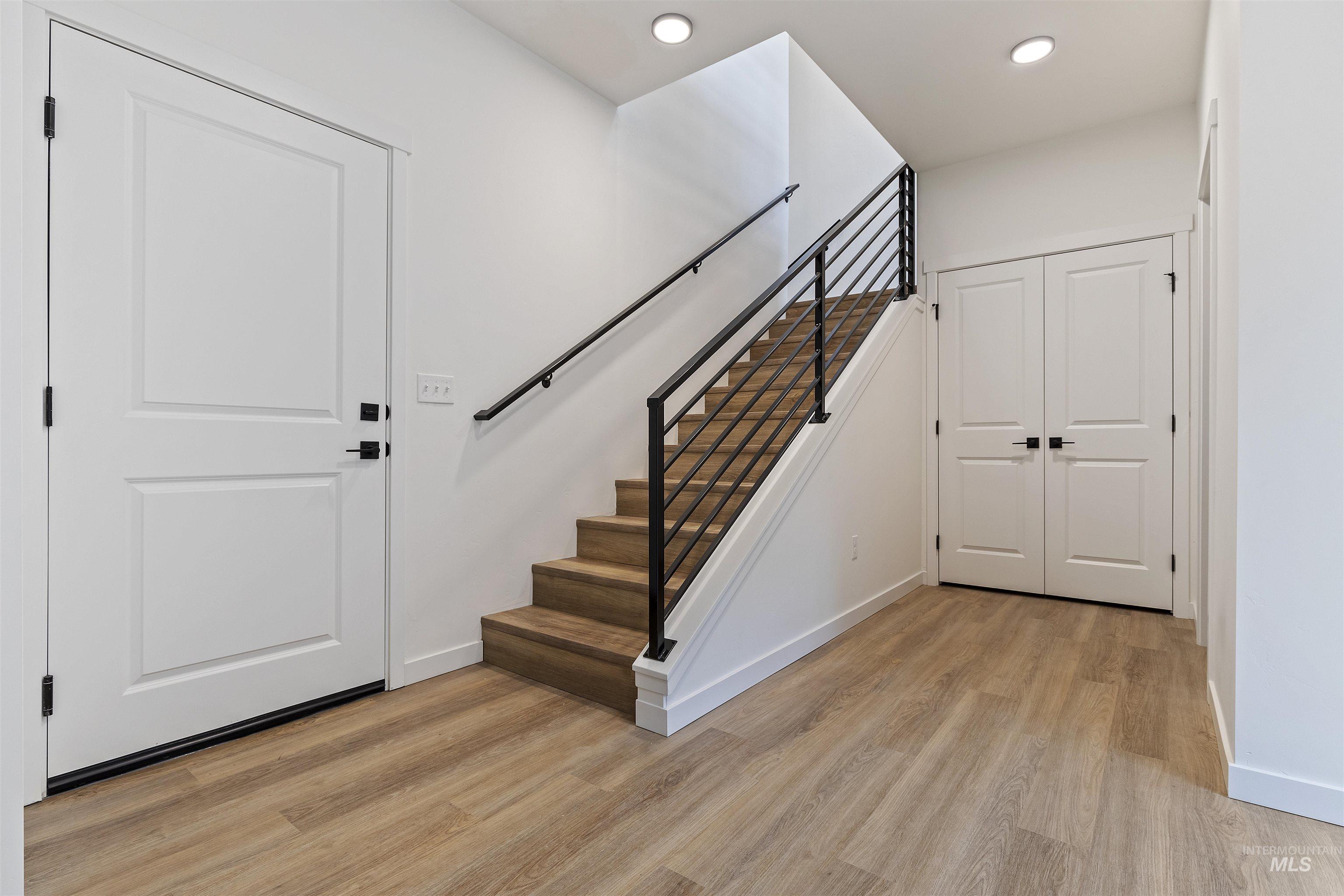 2049 S Makar Ln Property Photo 8